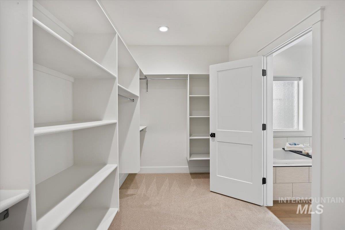 924 Trapper Peak, Kimberly, Idaho 83341, 3 Bedrooms, 2 Bathrooms, Residential For Sale, Price $469,000, 98982676