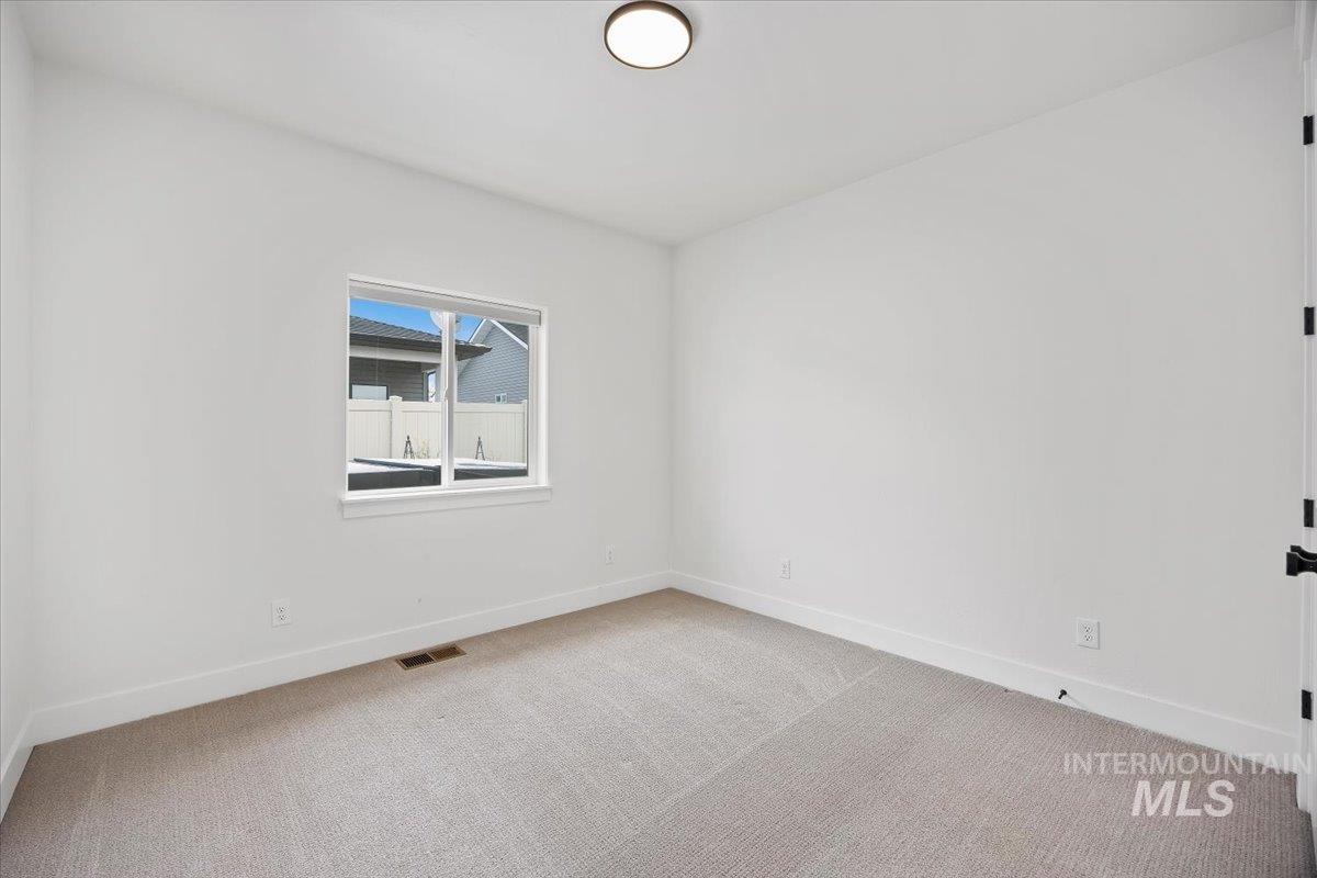 924 Trapper Peak, Kimberly, Idaho 83341, 3 Bedrooms, 2 Bathrooms, Residential For Sale, Price $469,000, 98982676