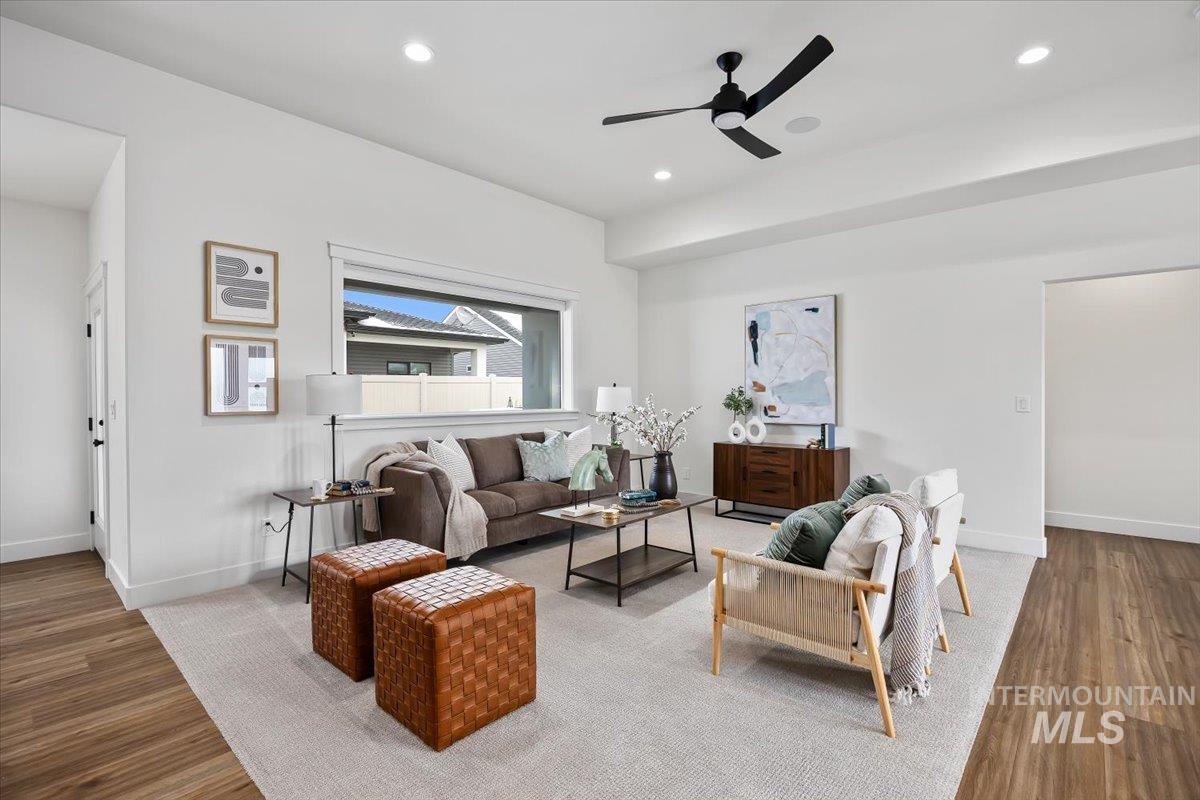 924 Trapper Peak, Kimberly, Idaho 83341, 3 Bedrooms, 2 Bathrooms, Residential For Sale, Price $469,000,MLS 98982676