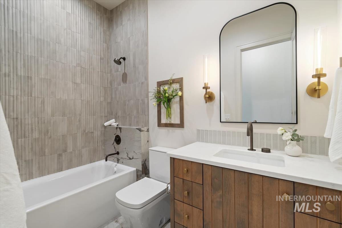 2642 N Palaestra Ave, Eagle, Idaho 83616, 4 Bedrooms, 3 Bathrooms, Residential For Sale, Price $1,249,900, 98982678