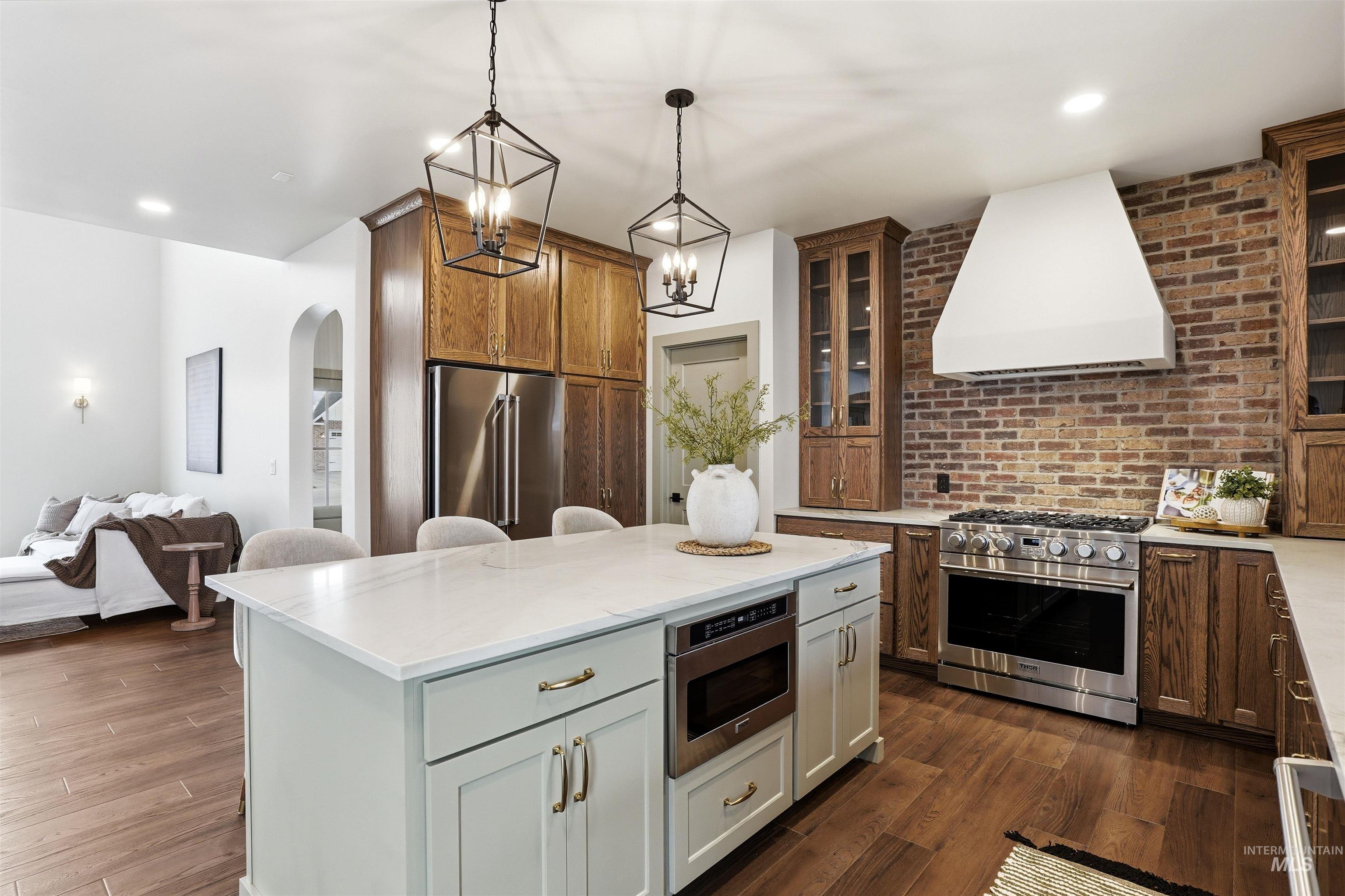 661 Full Moon Way, Twin Falls, Idaho 83301-8450, 4 Bedrooms, 2.5 Bathrooms, Residential For Sale, Price $730,000, 98982680