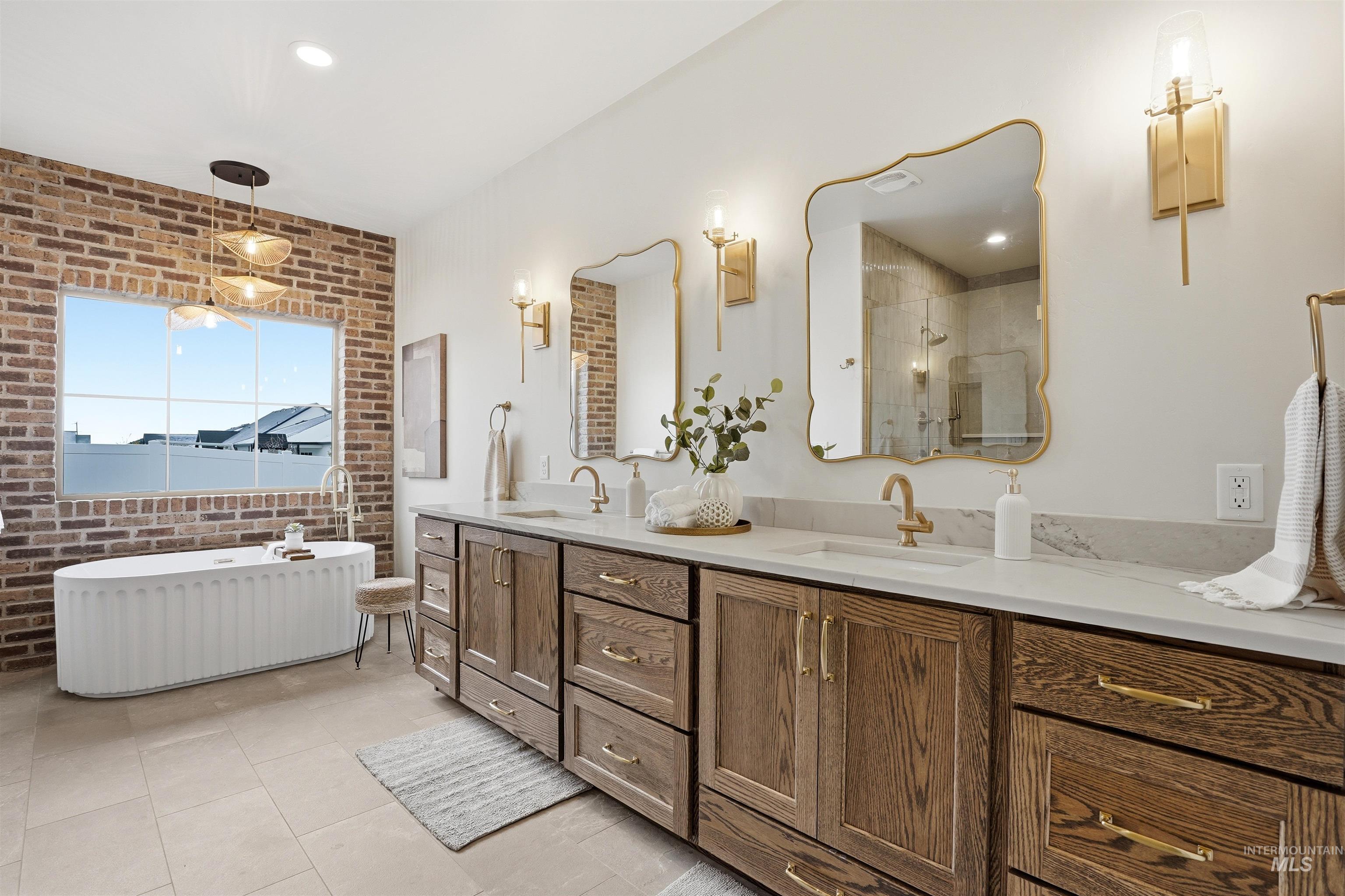 661 Full Moon Way, Twin Falls, Idaho 83301-8450, 4 Bedrooms, 2.5 Bathrooms, Residential For Sale, Price $730,000, 98982680