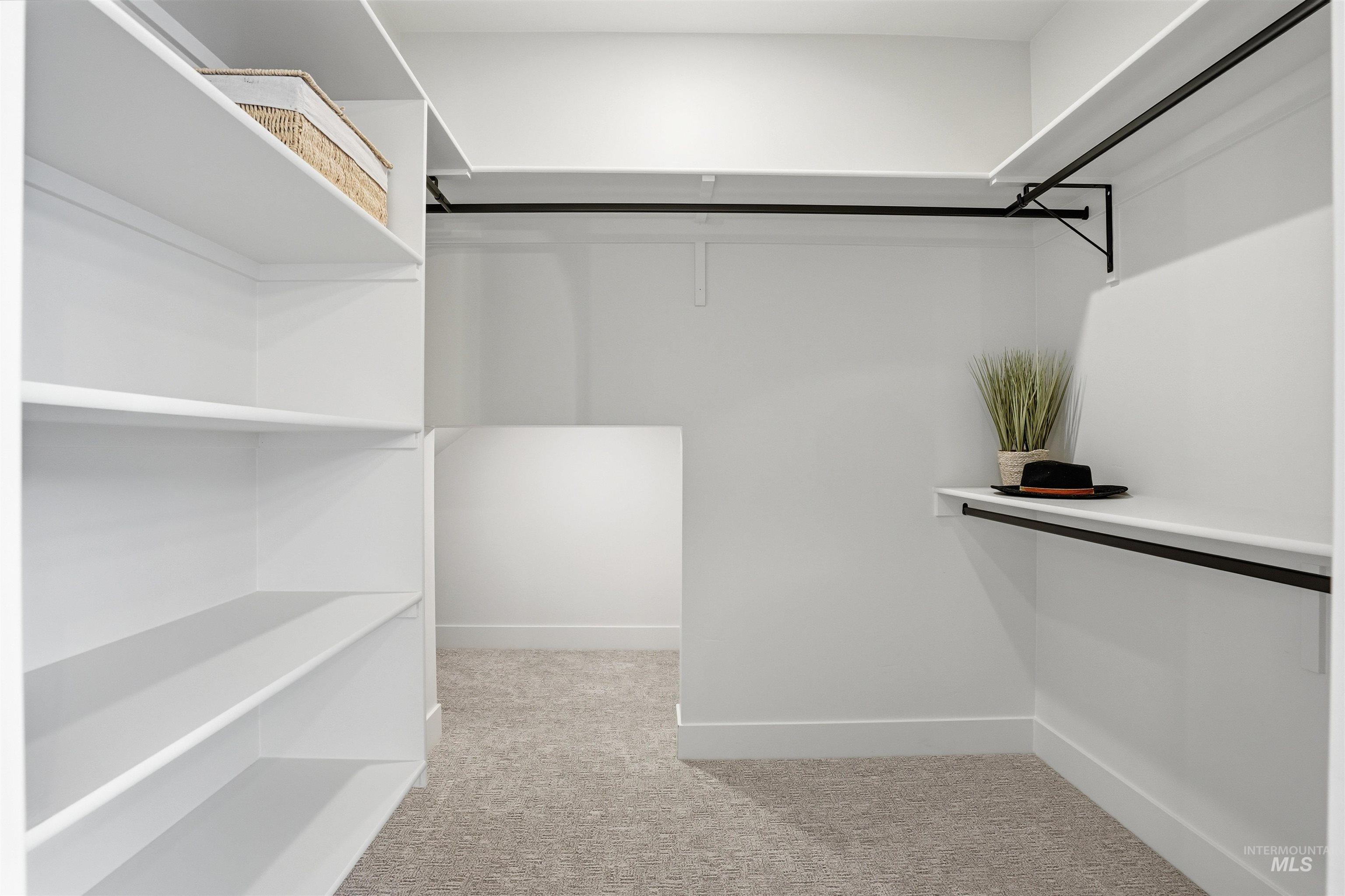 661 Full Moon Way, Twin Falls, Idaho 83301-8450, 4 Bedrooms, 2.5 Bathrooms, Residential For Sale, Price $730,000, 98982680