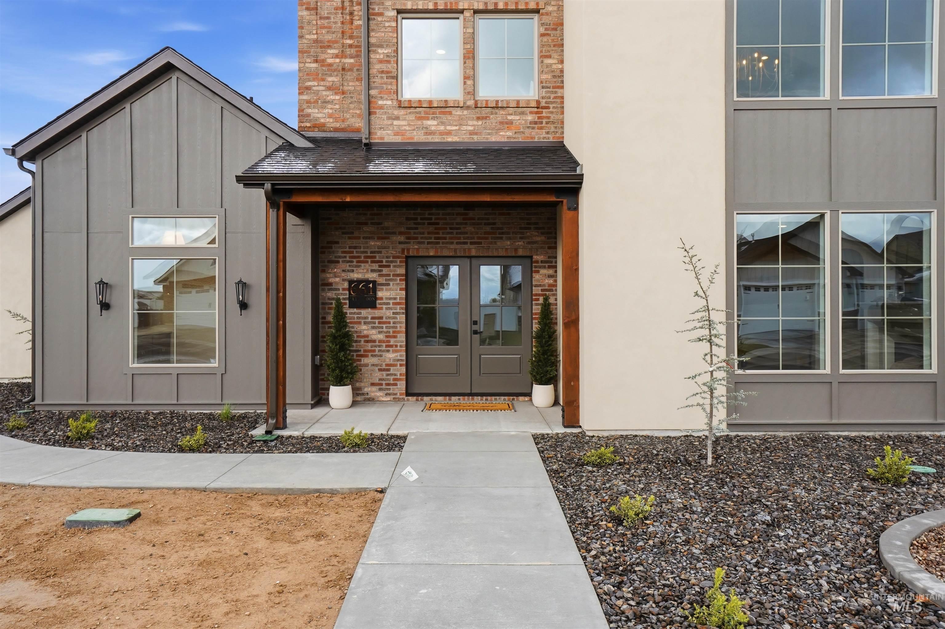 661 Full Moon Way, Twin Falls, Idaho 83301-8450, 4 Bedrooms, 2.5 Bathrooms, Residential For Sale, Price $719,900, 98982680