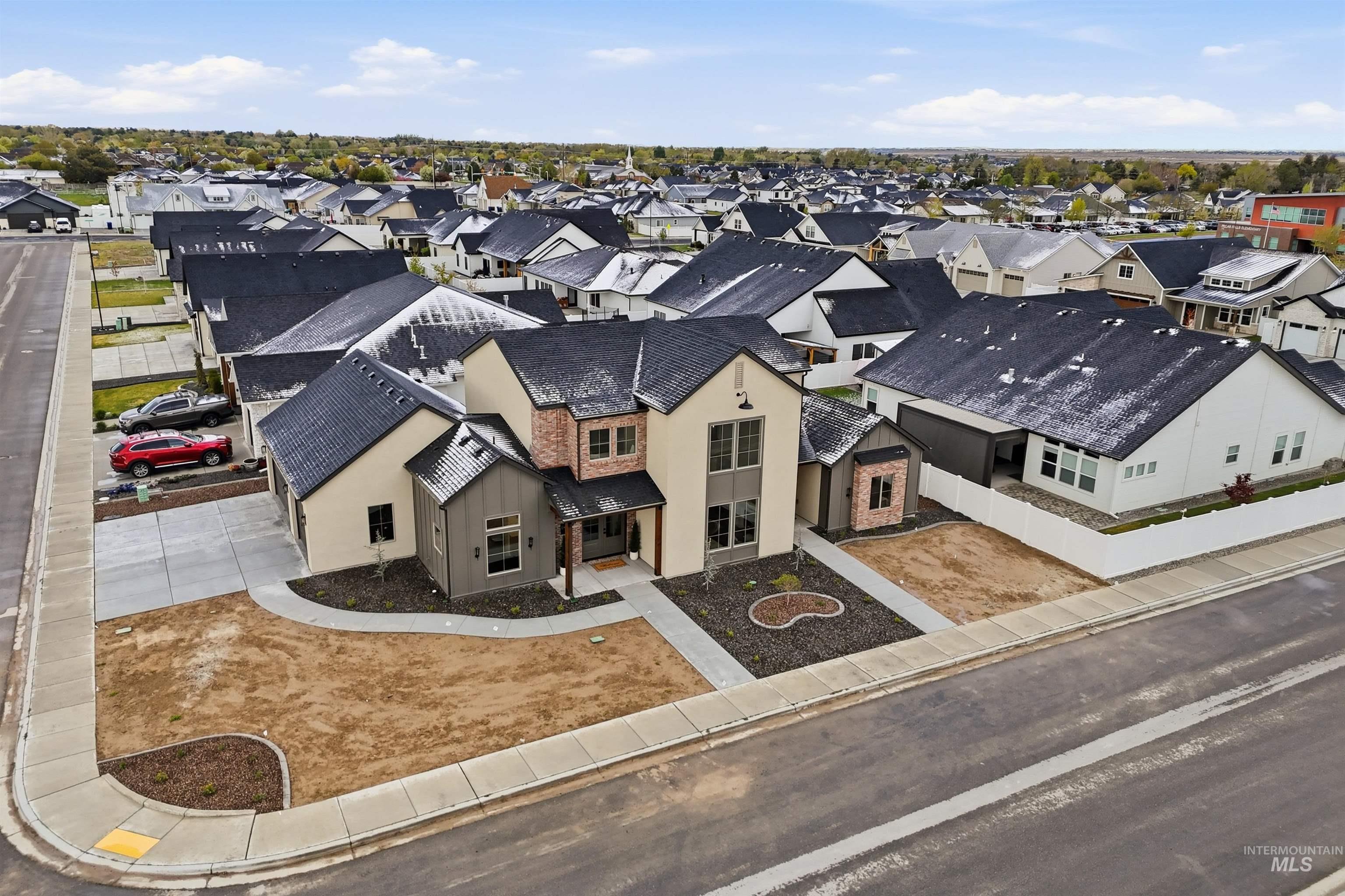 661 Full Moon Way, Twin Falls, Idaho 83301-8450, 4 Bedrooms, 2.5 Bathrooms, Residential For Sale, Price $730,000, 98982680