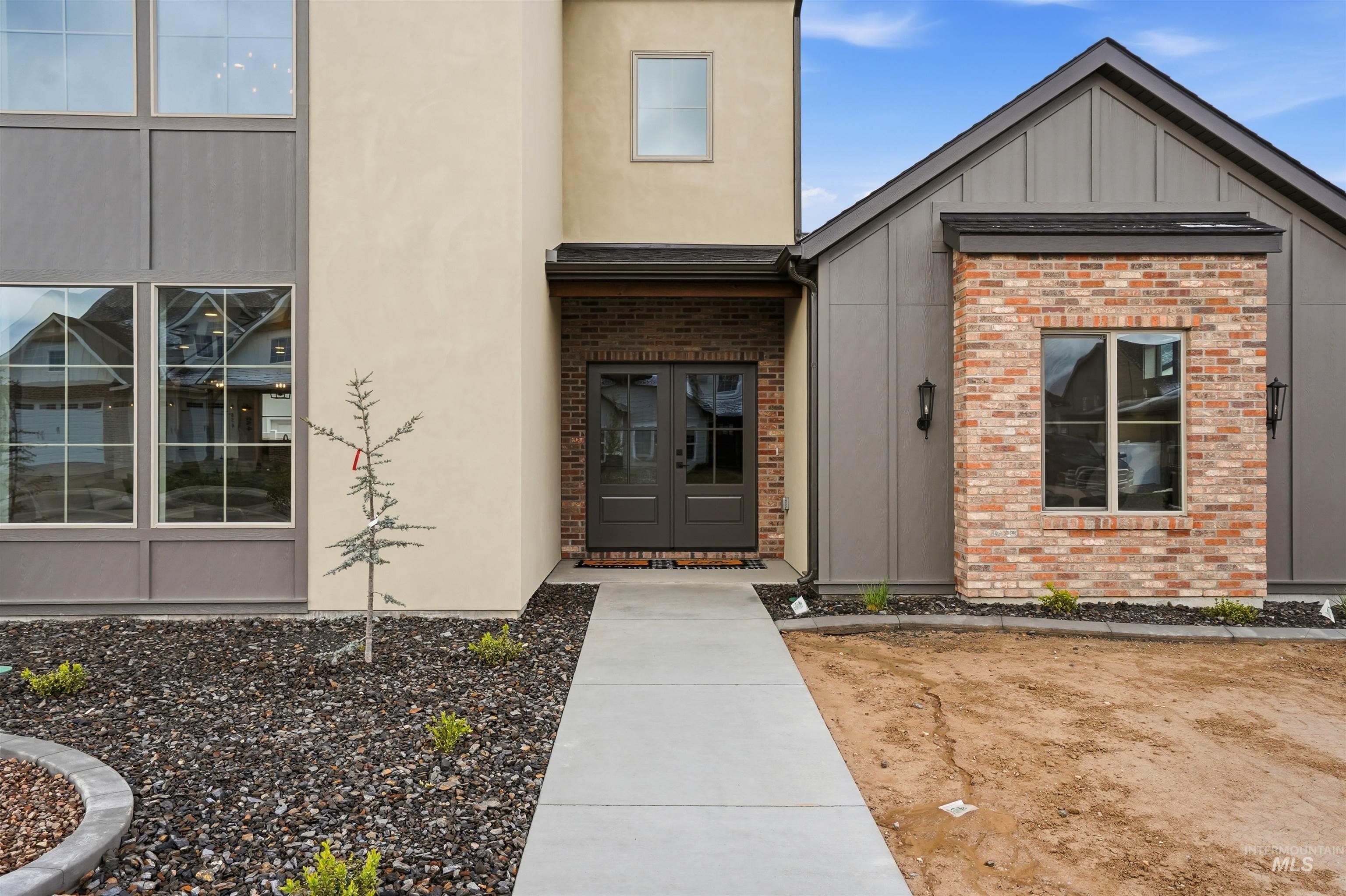 661 Full Moon Way, Twin Falls, Idaho 83301-8450, 4 Bedrooms, 2.5 Bathrooms, Residential For Sale, Price $719,900, 98982680