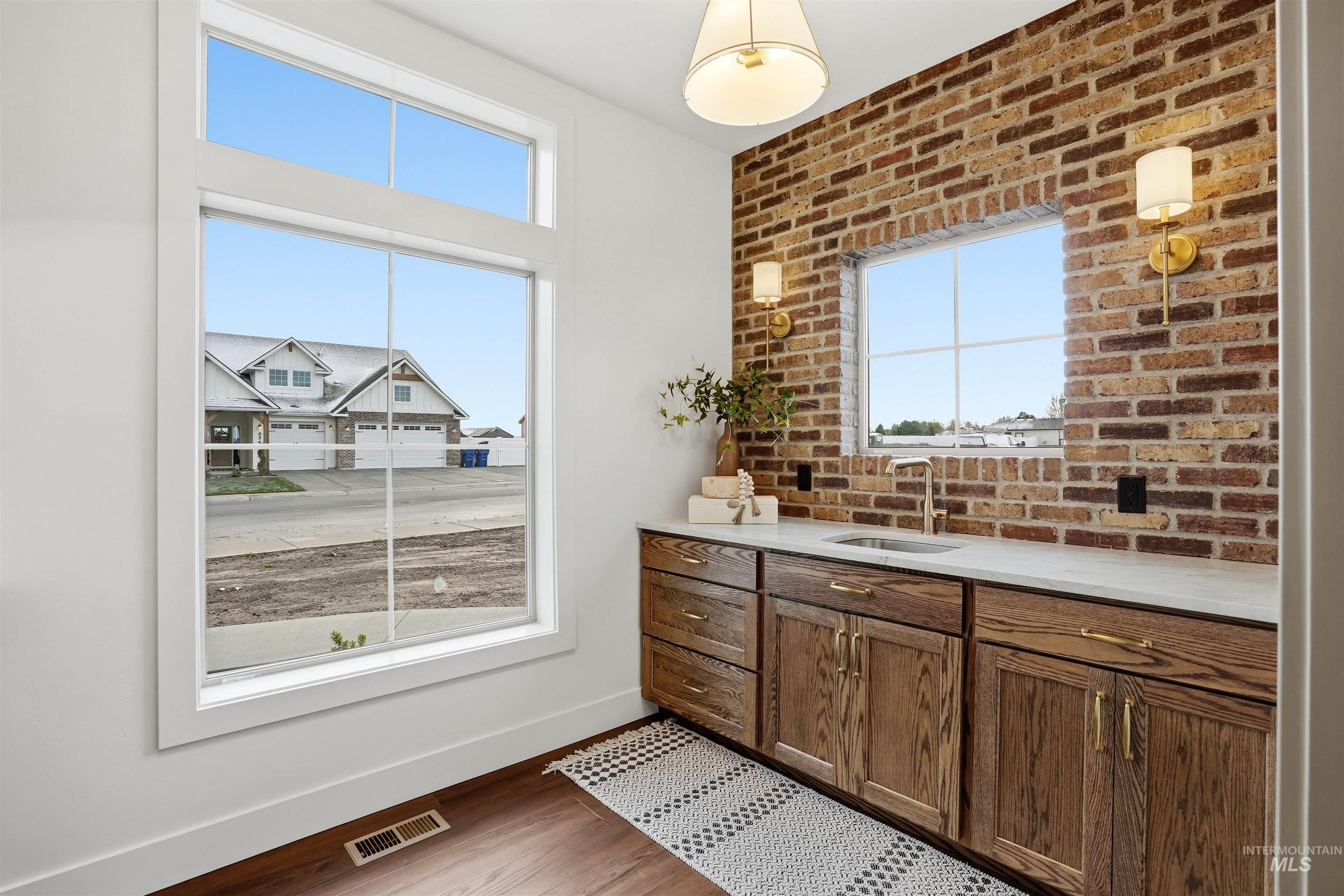 661 Full Moon Way, Twin Falls, Idaho 83301-8450, 4 Bedrooms, 2.5 Bathrooms, Residential For Sale, Price $730,000, 98982680