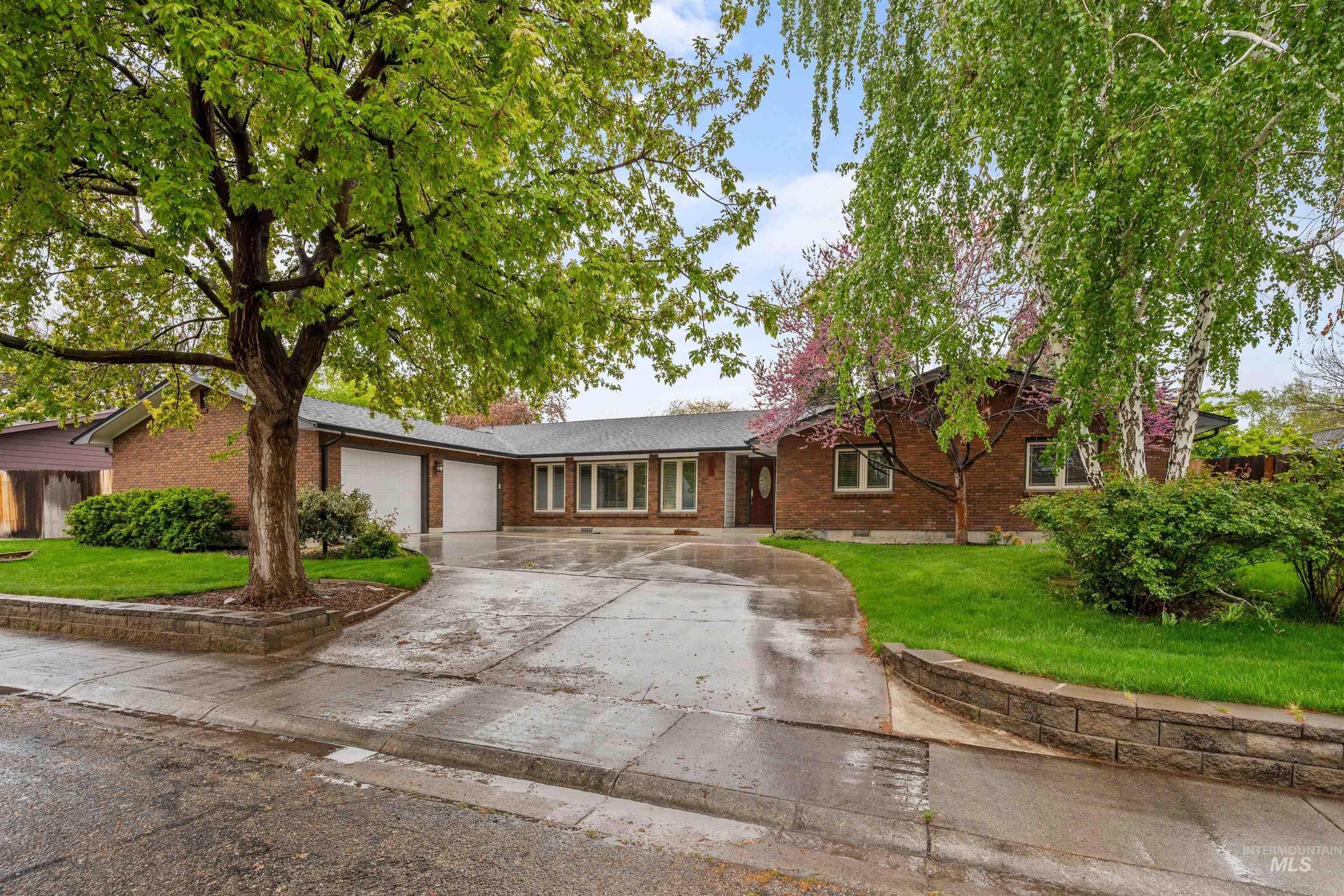167 S Old Quarry Way, Boise, Idaho 83709, 3 Bedrooms, 3 Bathrooms, Residential For Sale, Price $580,000, 98982682