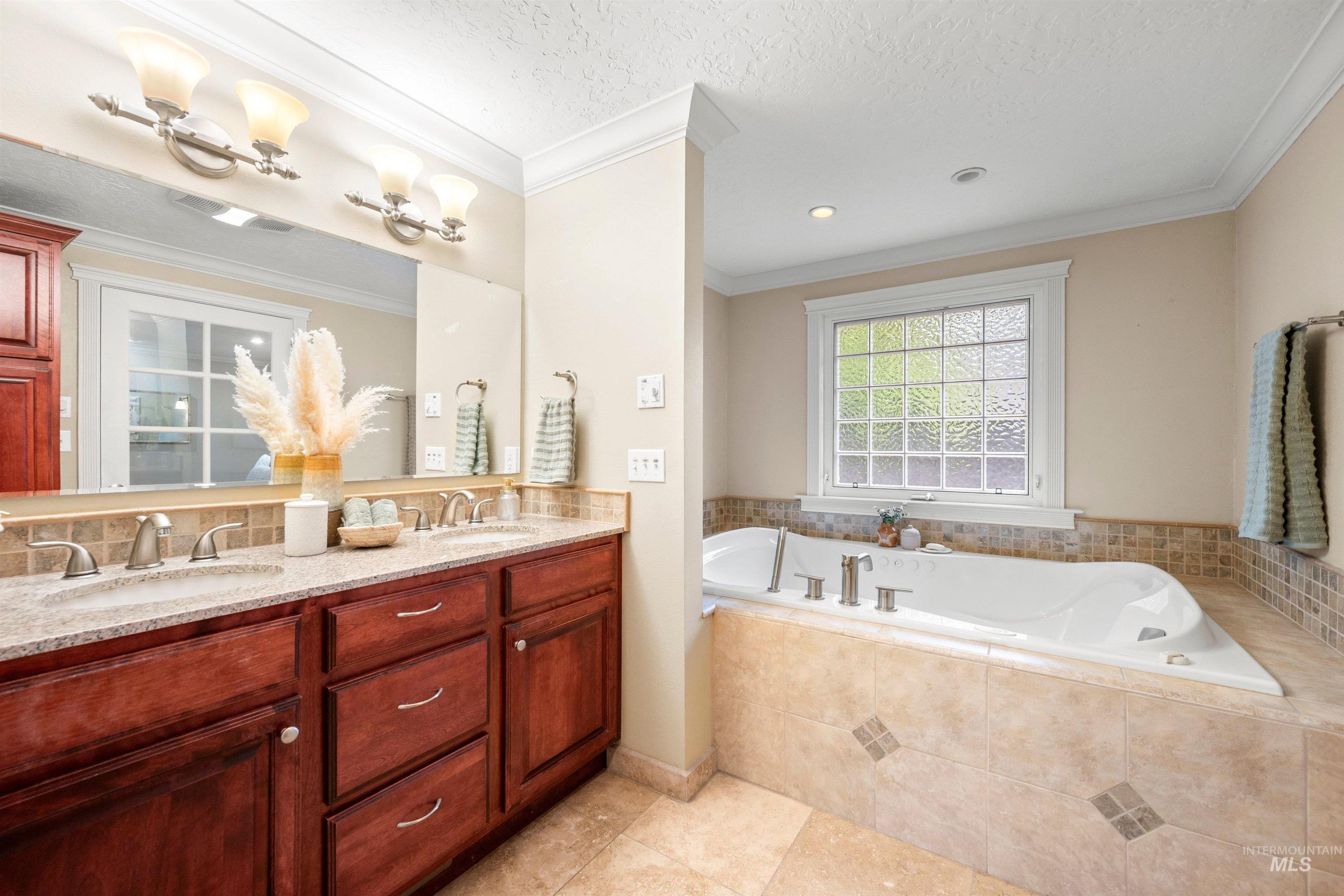 167 S Old Quarry Way, Boise, Idaho 83709, 3 Bedrooms, 3 Bathrooms, Residential For Sale, Price $580,000, 98982682