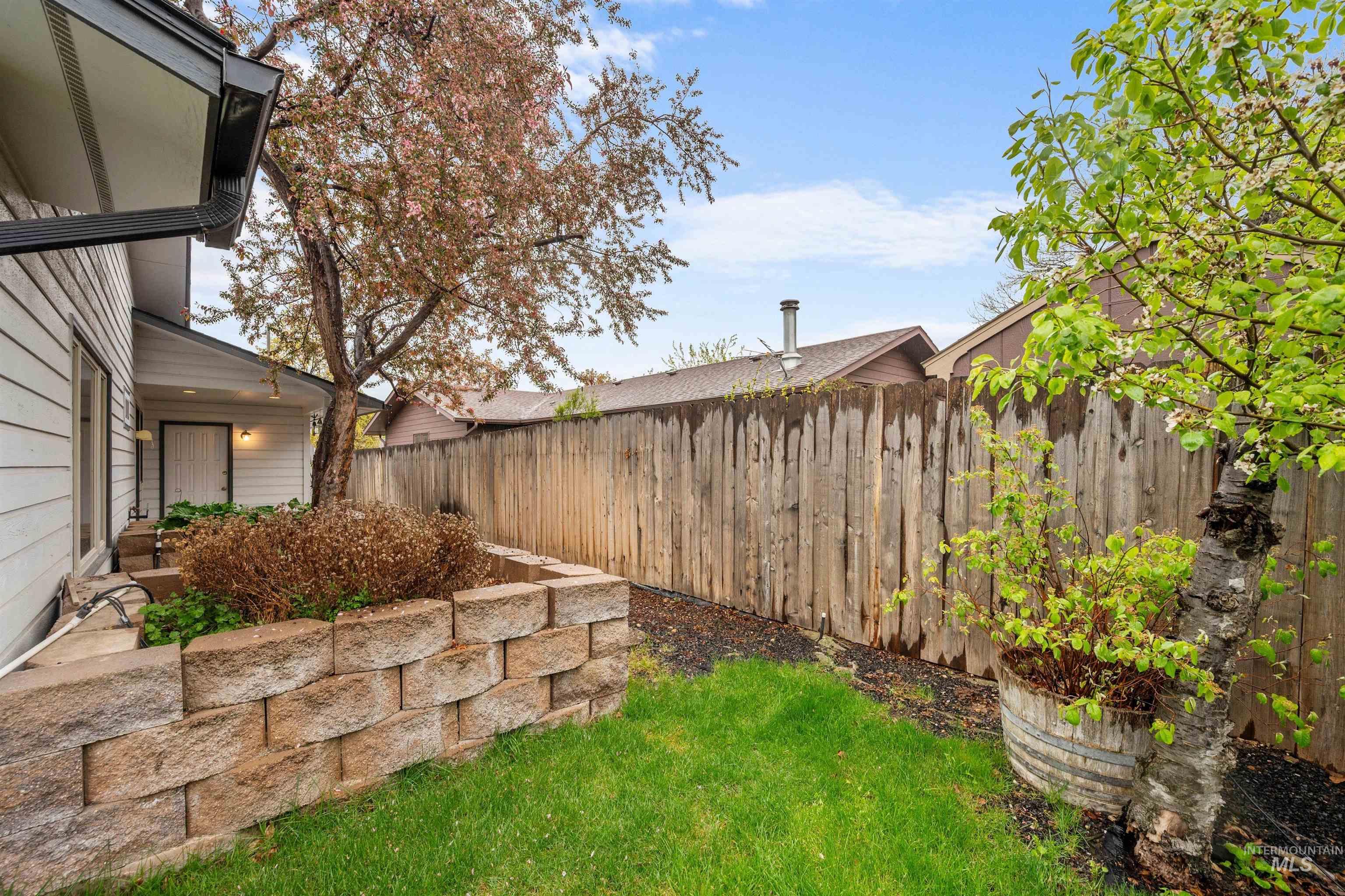 167 S Old Quarry Way, Boise, Idaho 83709, 3 Bedrooms, 3 Bathrooms, Residential For Sale, Price $580,000, 98982682