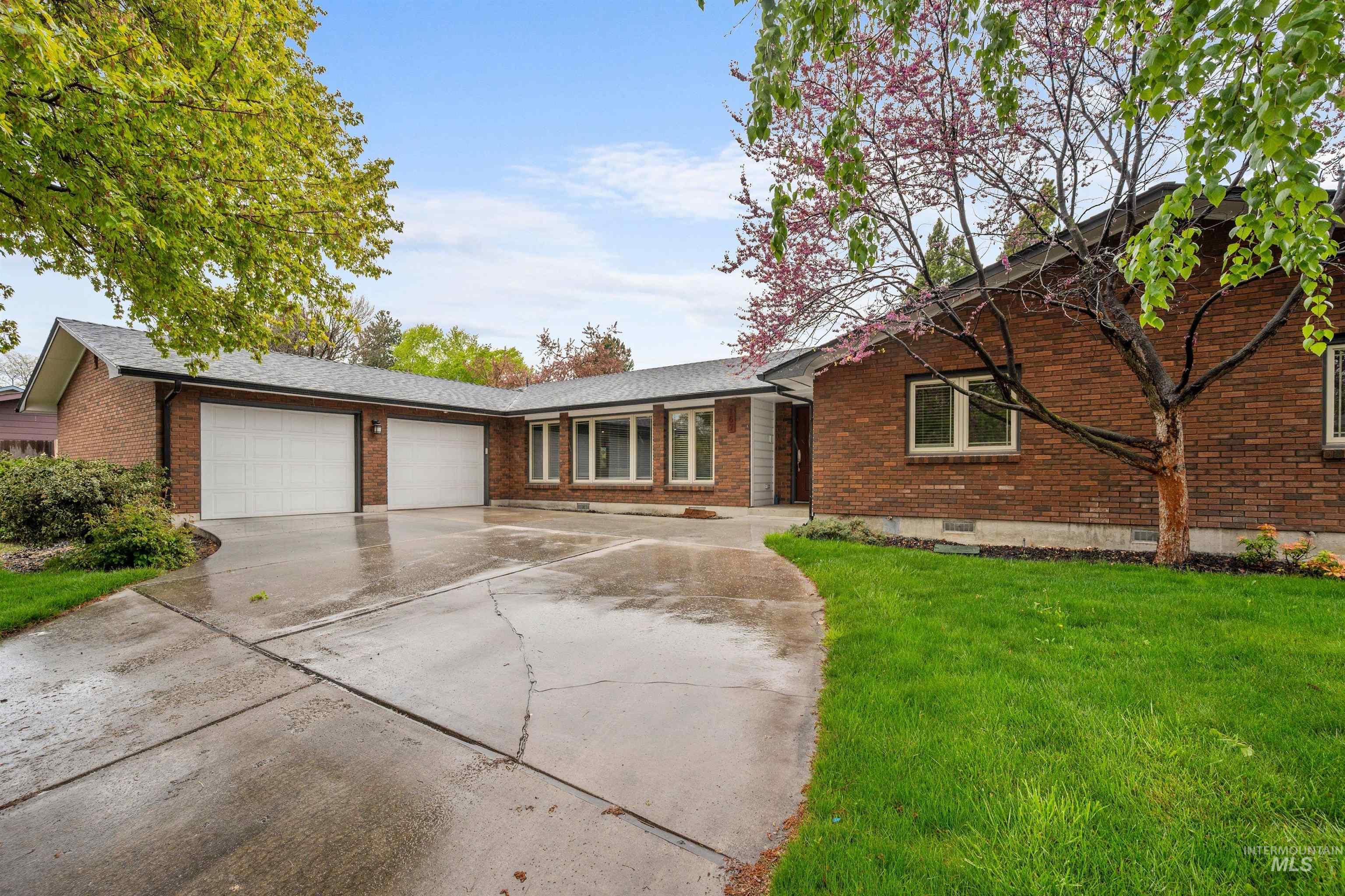 167 S Old Quarry Way, Boise, Idaho 83709, 3 Bedrooms, 3 Bathrooms, Residential For Sale, Price $580,000, 98982682