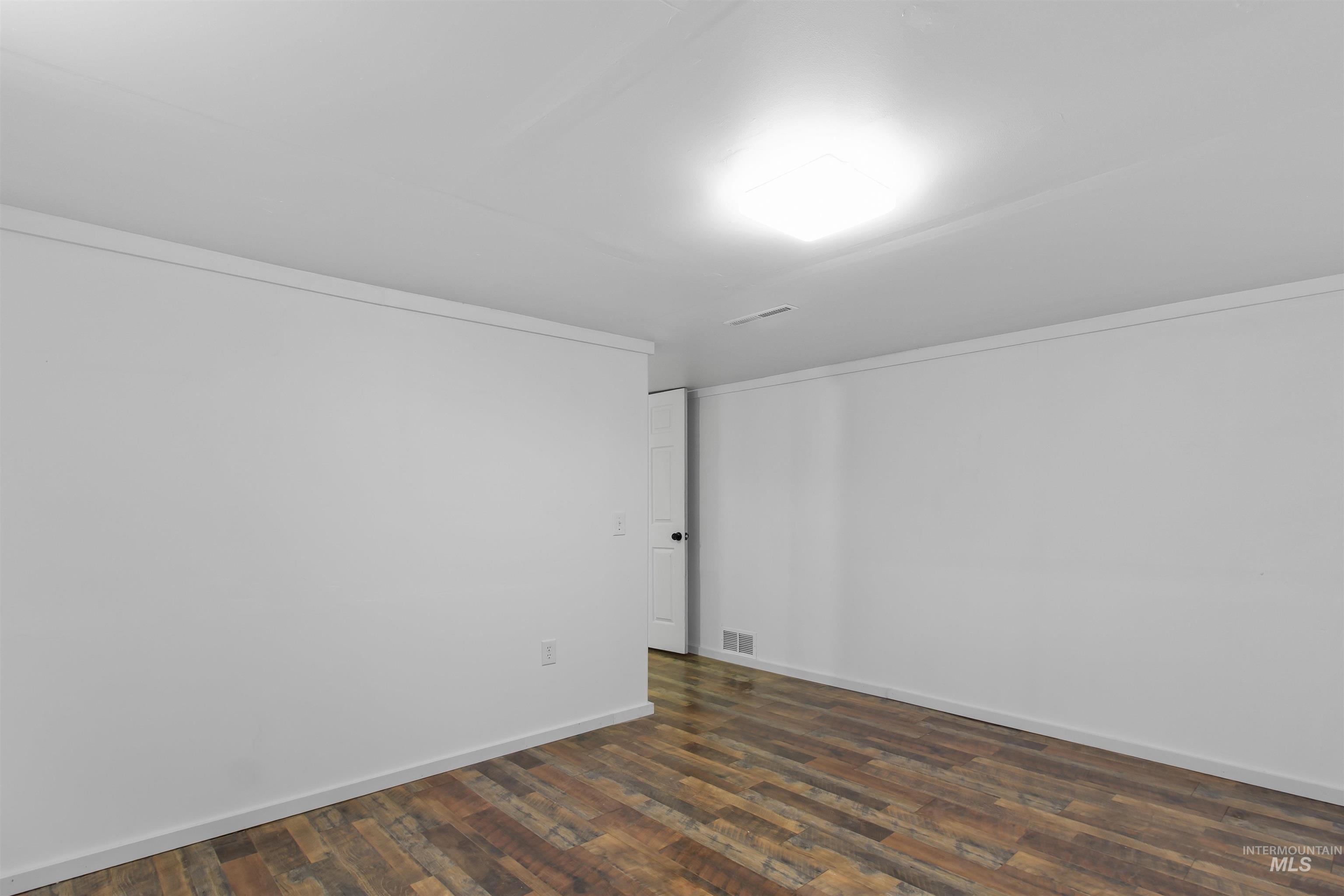 412 Madison St, Twin Falls, Idaho 83301, 4 Bedrooms, 1 Bathroom, Residential For Sale, Price $290,000, 98982689