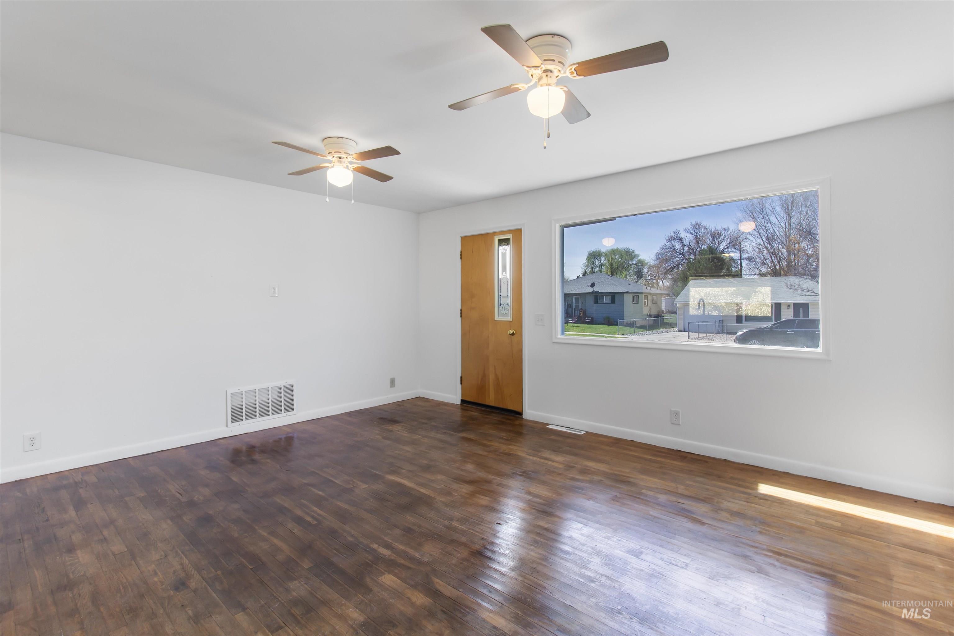 412 Madison St, Twin Falls, Idaho 83301, 4 Bedrooms, 1 Bathroom, Residential For Sale, Price $290,000, 98982689