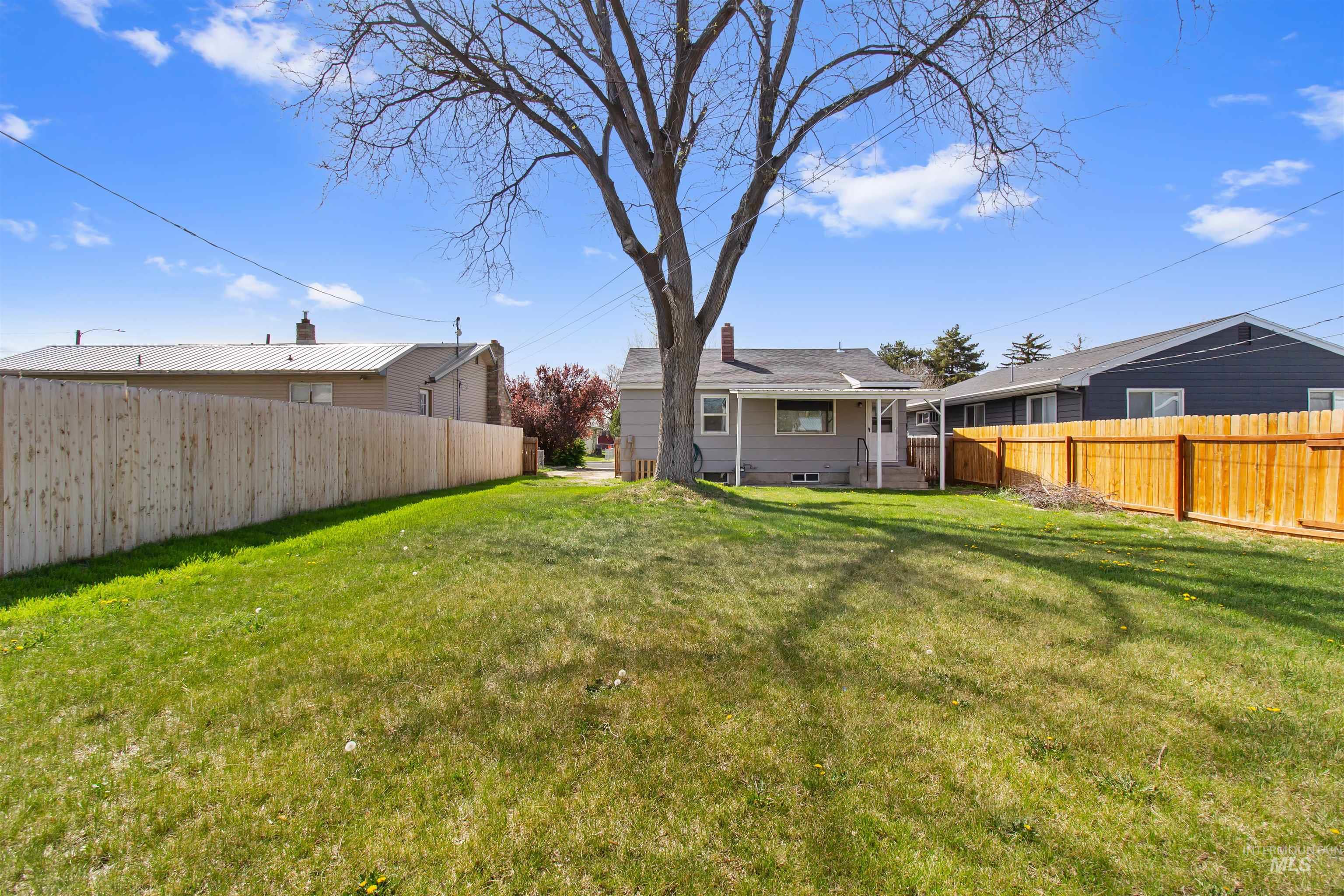 412 Madison St, Twin Falls, Idaho 83301, 4 Bedrooms, 1 Bathroom, Residential For Sale, Price $290,000, 98982689