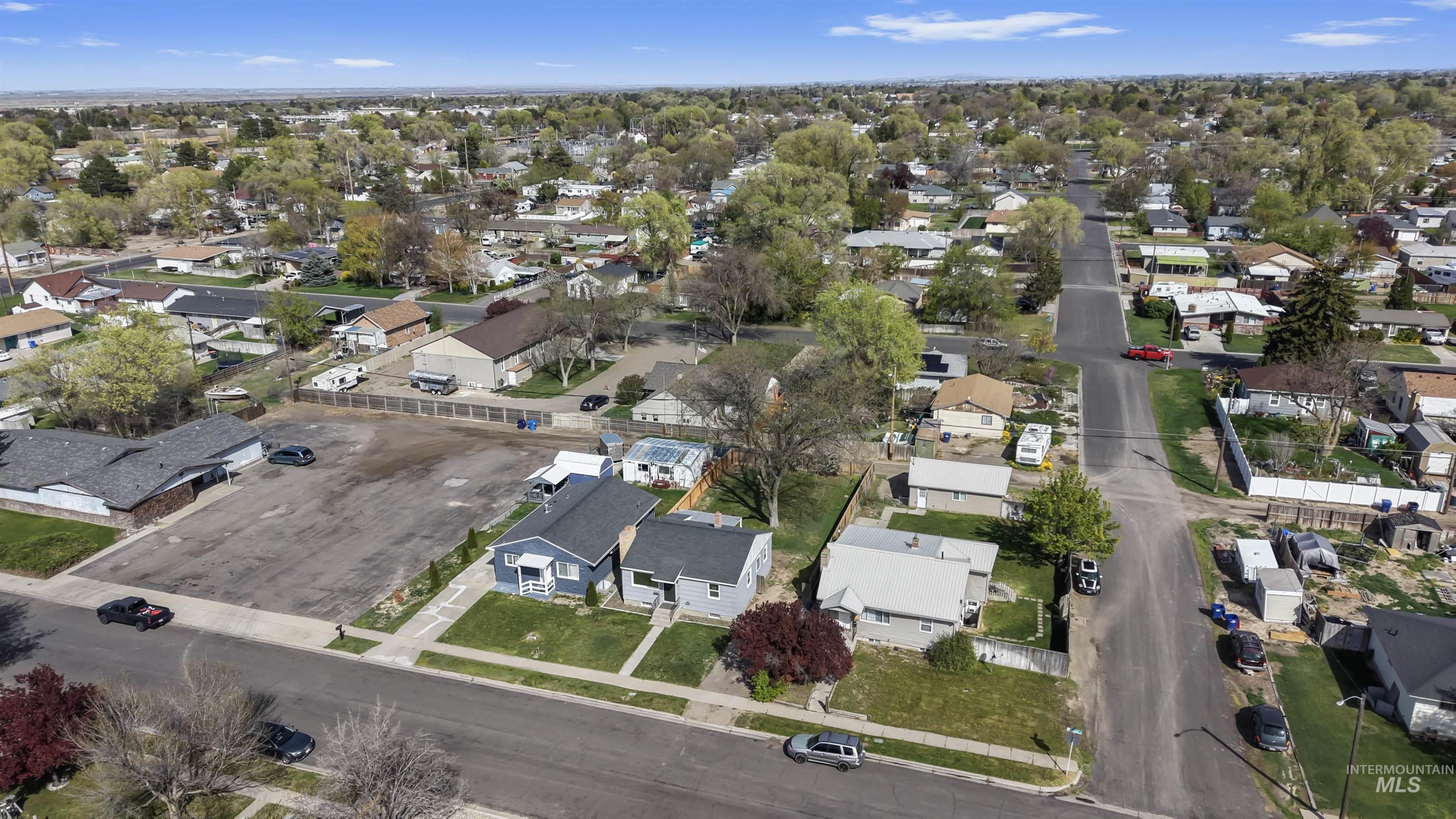 412 Madison St, Twin Falls, Idaho 83301, 4 Bedrooms, 1 Bathroom, Residential For Sale, Price $290,000, 98982689