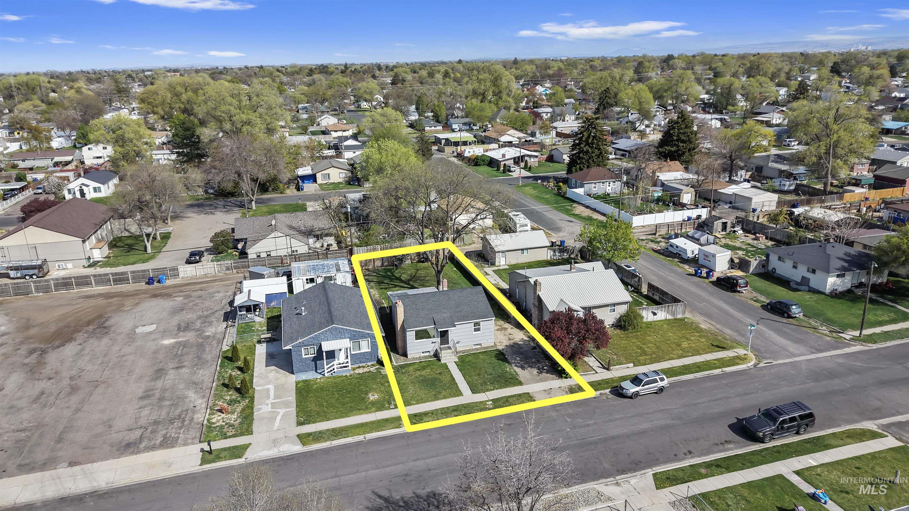 412 Madison St, Twin Falls, Idaho 83301, 4 Bedrooms, 1 Bathroom, Residential For Sale, Price $290,000, 98982689