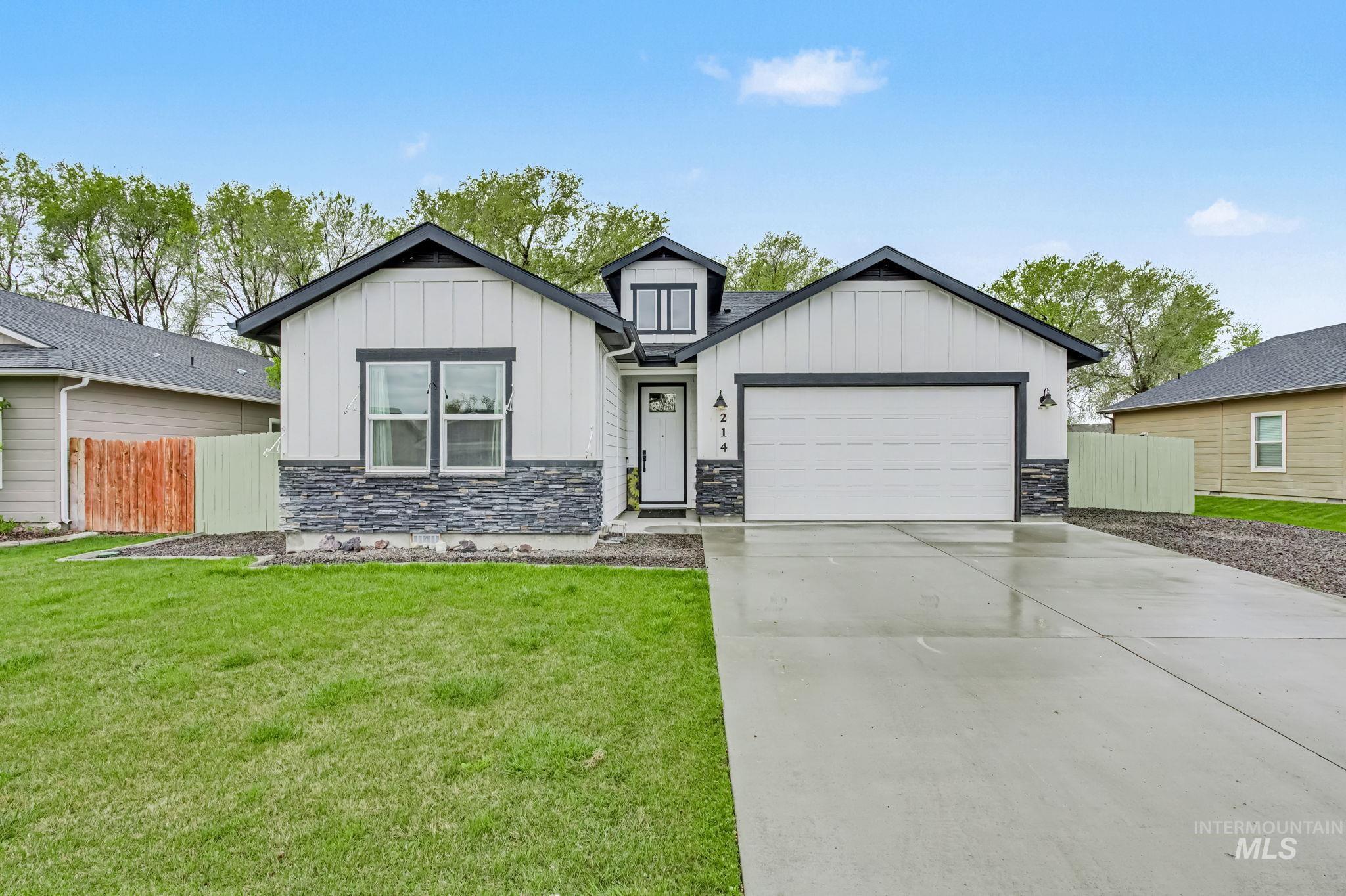 214 Union Pacific Circle, Homedale, Idaho 83628, 3 Bedrooms, 2 Bathrooms, Residential For Sale, Price $359,900, 98982690