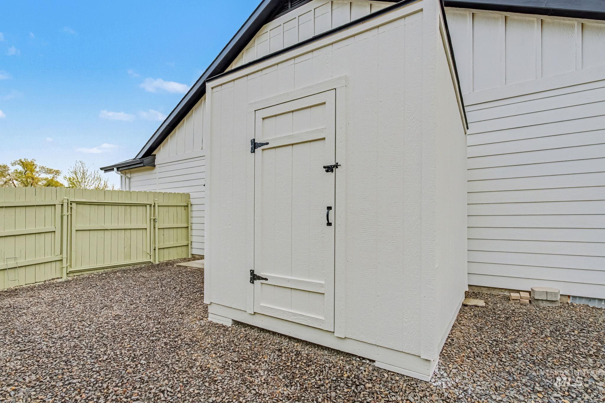 214 Union Pacific Circle, Homedale, Idaho 83628, 3 Bedrooms, 2 Bathrooms, Residential For Sale, Price $359,900, 98982690