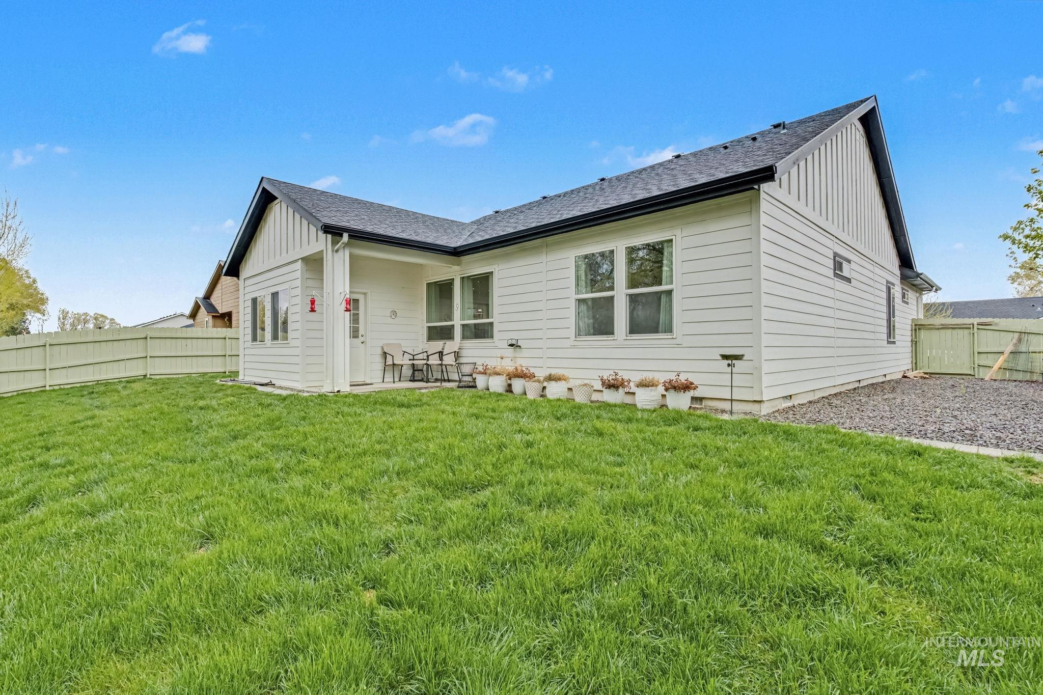 214 Union Pacific Circle, Homedale, Idaho 83628, 3 Bedrooms, 2 Bathrooms, Residential For Sale, Price $359,900, 98982690