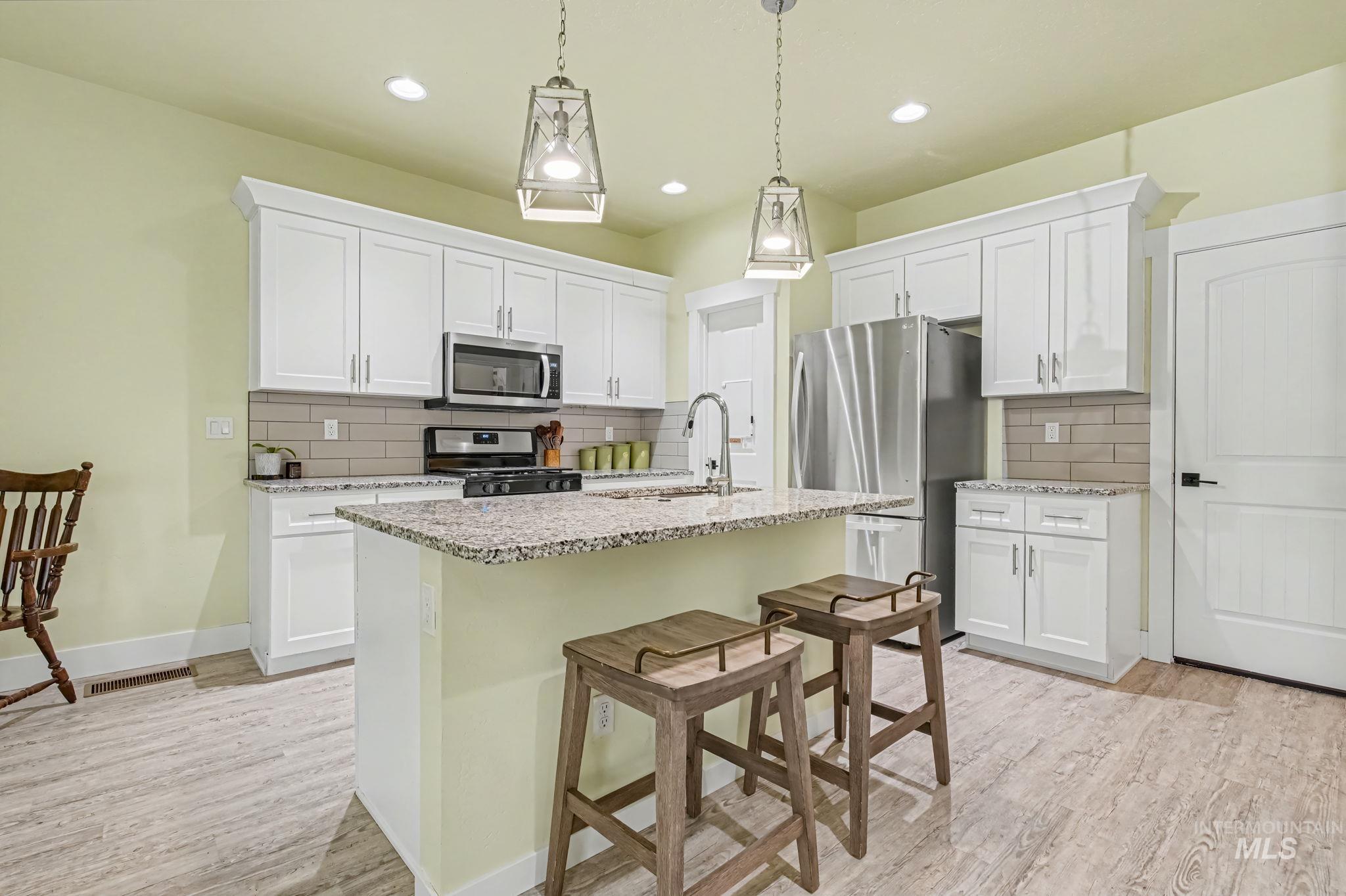 214 Union Pacific Circle, Homedale, Idaho 83628, 3 Bedrooms, 2 Bathrooms, Residential For Sale, Price $359,900, 98982690