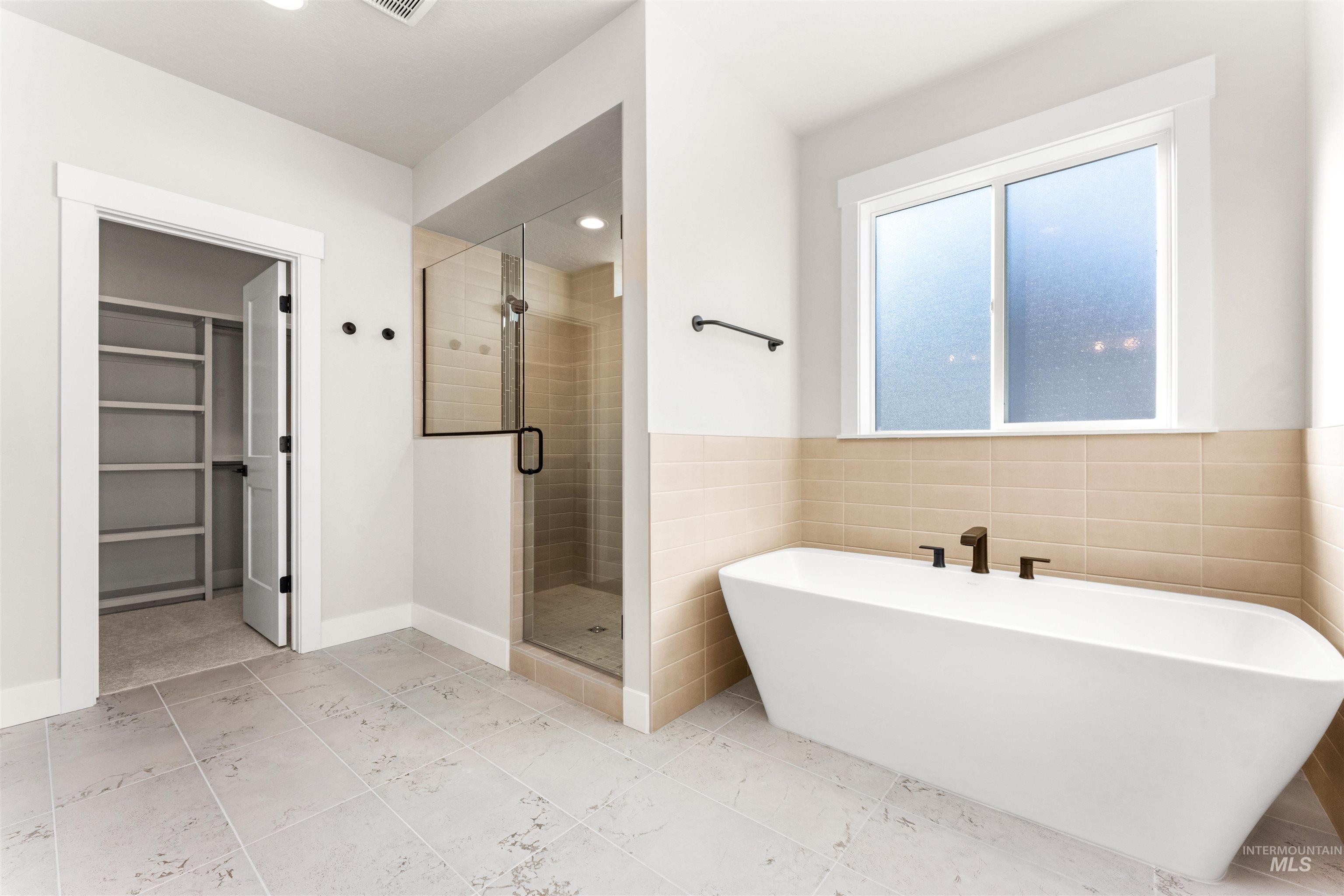 8084 Tandy Cove, Middleton, Idaho 83644, 5 Bedrooms, 2.5 Bathrooms, Residential For Sale, Price $725,000, 98982695