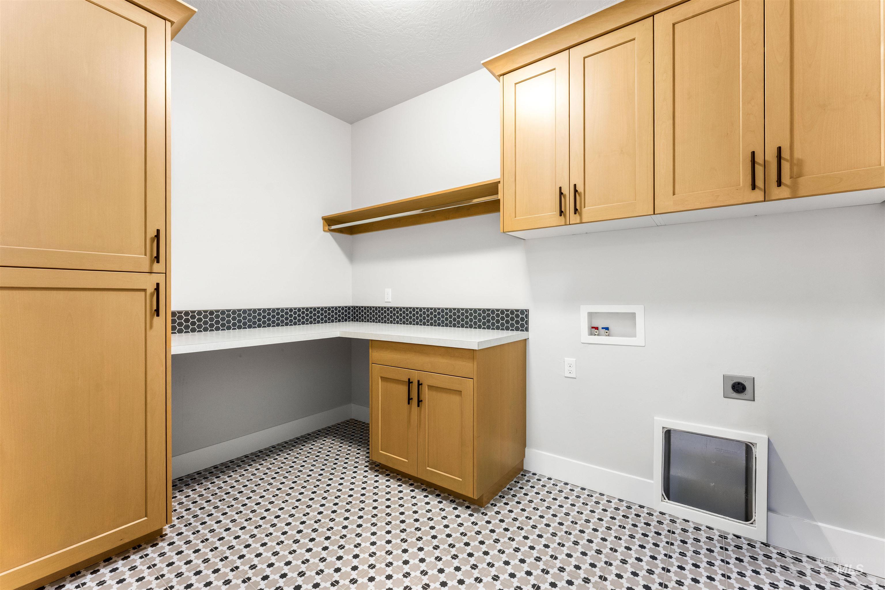 8084 Tandy Cove, Middleton, Idaho 83644, 5 Bedrooms, 2.5 Bathrooms, Residential For Sale, Price $725,000, 98982695