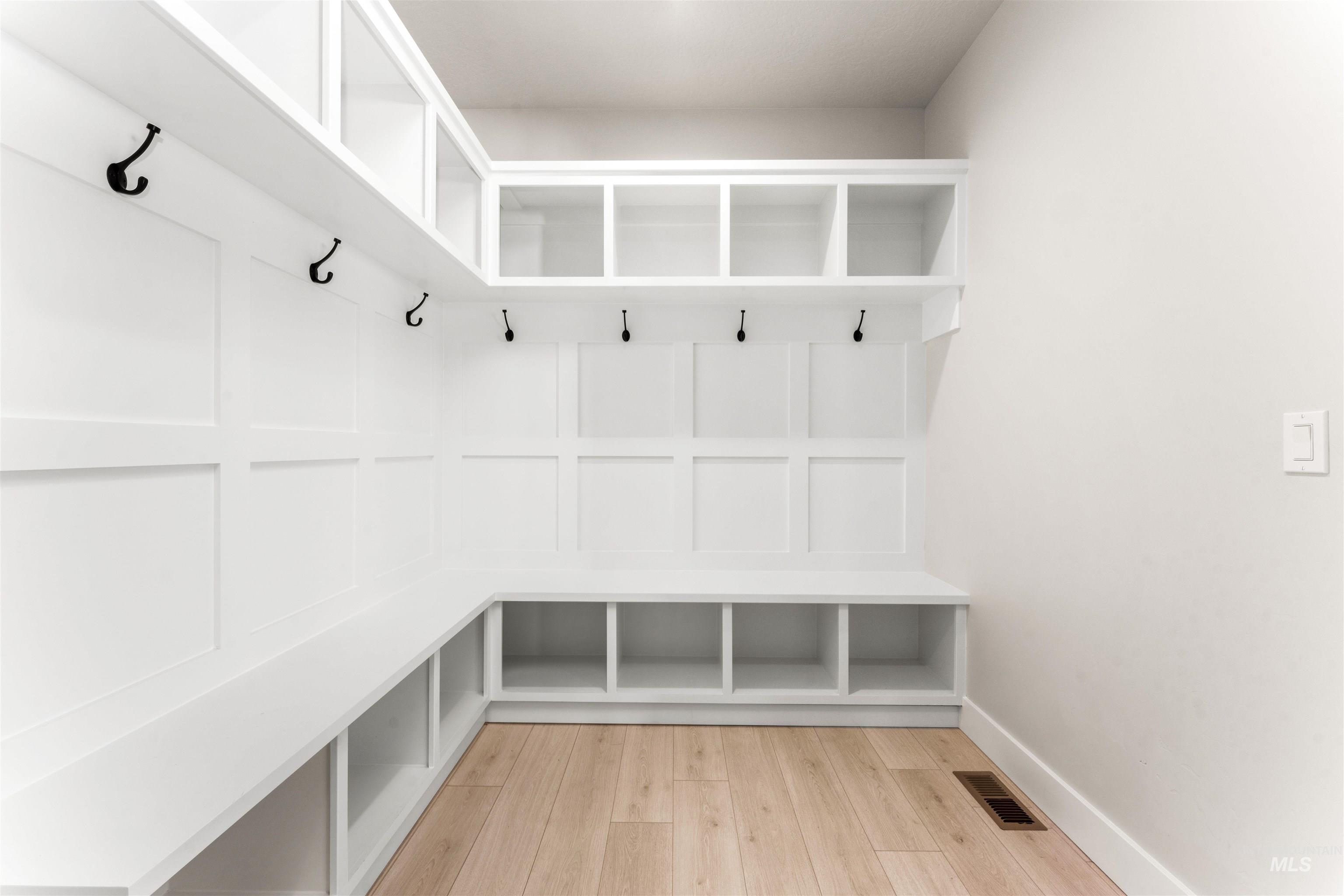 8084 Tandy Cove, Middleton, Idaho 83644, 5 Bedrooms, 2.5 Bathrooms, Residential For Sale, Price $725,000, 98982695