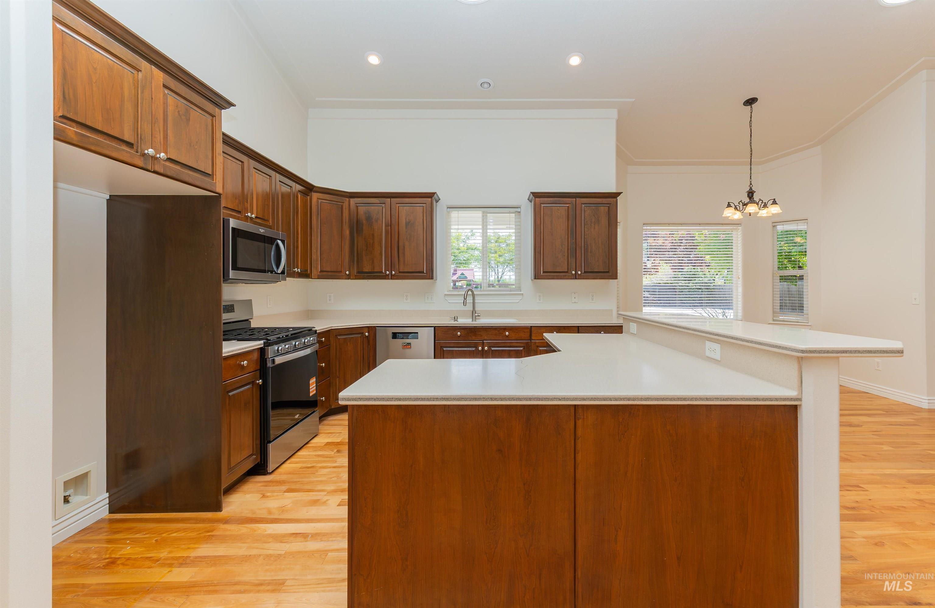 2628 S Simsbury, Boise, Idaho 83709, 4 Bedrooms, 3 Bathrooms, Residential For Sale, Price $899,999,MLS 98982697