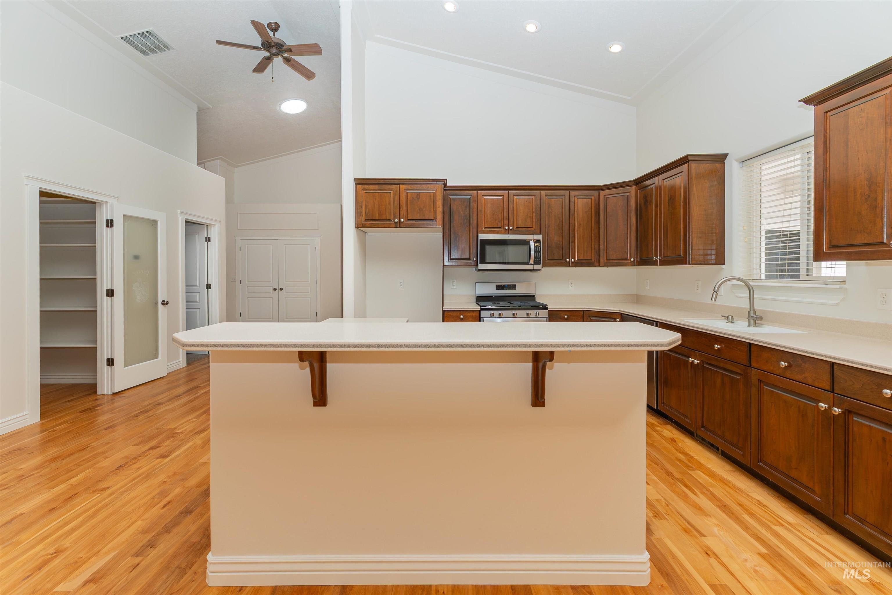 2628 S Simsbury, Boise, Idaho 83709, 4 Bedrooms, 3 Bathrooms, Residential For Sale, Price $899,999,MLS 98982697