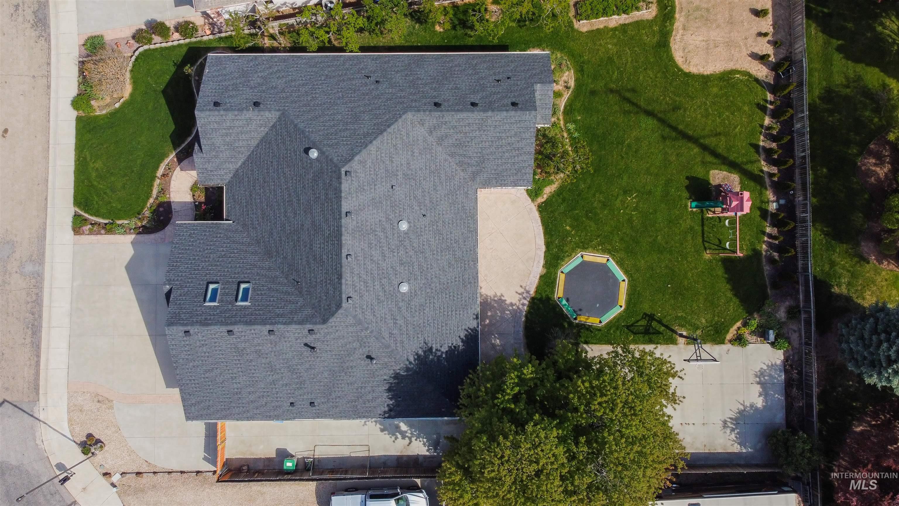 2628 S Simsbury, Boise, Idaho 83709, 4 Bedrooms, 3 Bathrooms, Residential For Sale, Price $899,999,MLS 98982697