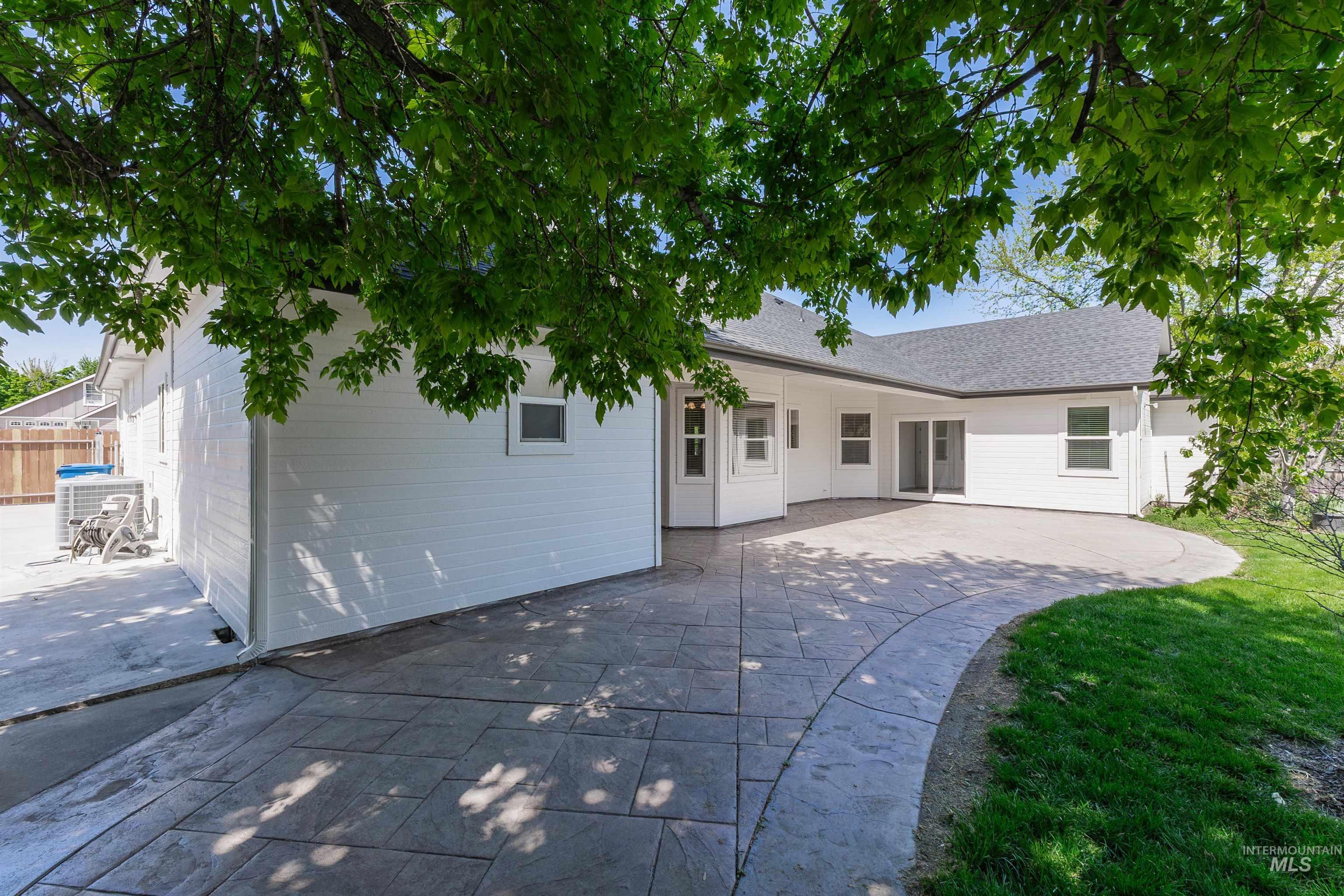 2628 S Simsbury, Boise, Idaho 83709, 4 Bedrooms, 3 Bathrooms, Residential For Sale, Price $899,999,MLS 98982697