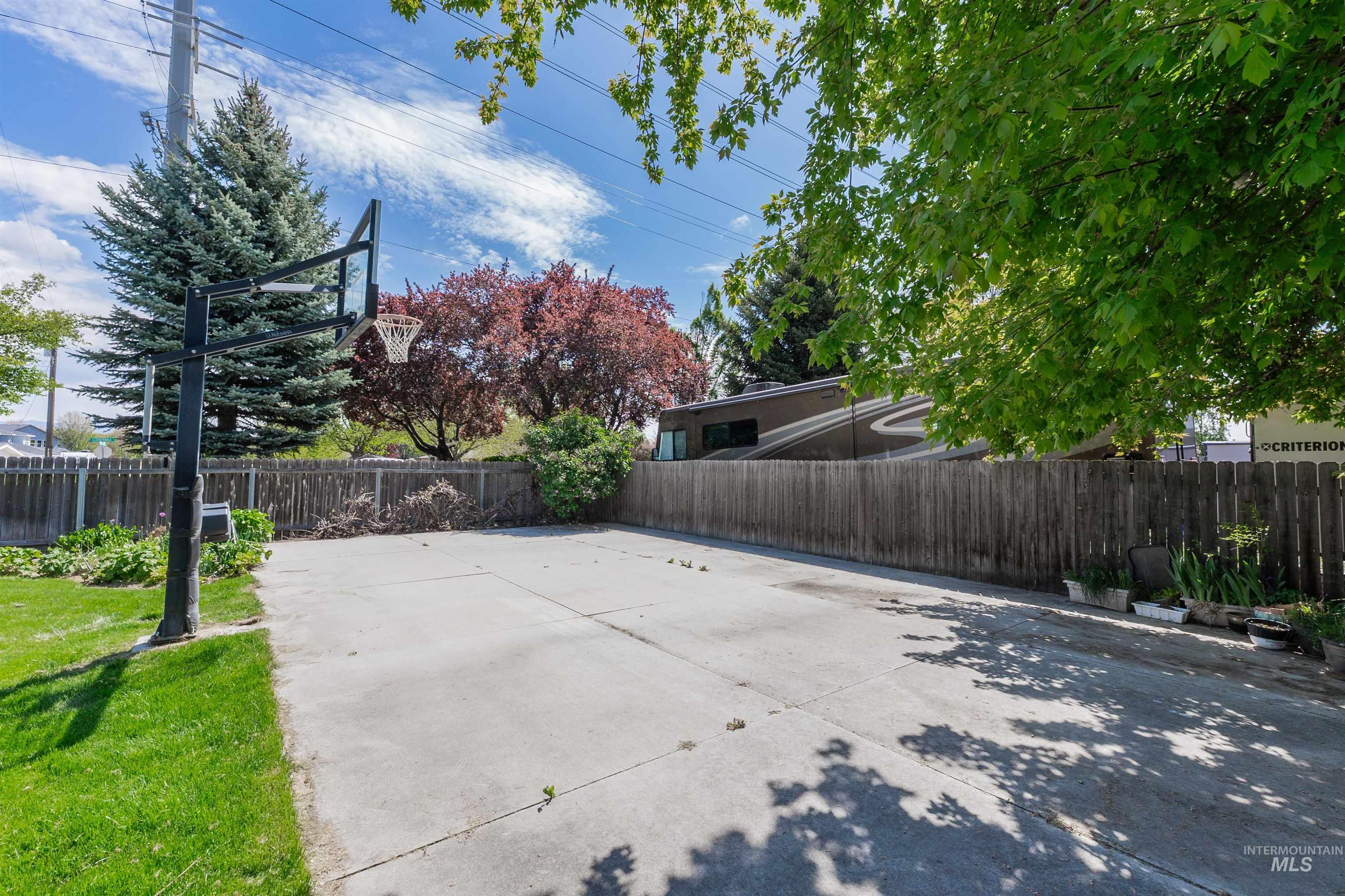 2628 S Simsbury, Boise, Idaho 83709, 4 Bedrooms, 3 Bathrooms, Residential For Sale, Price $874,900, 98982697