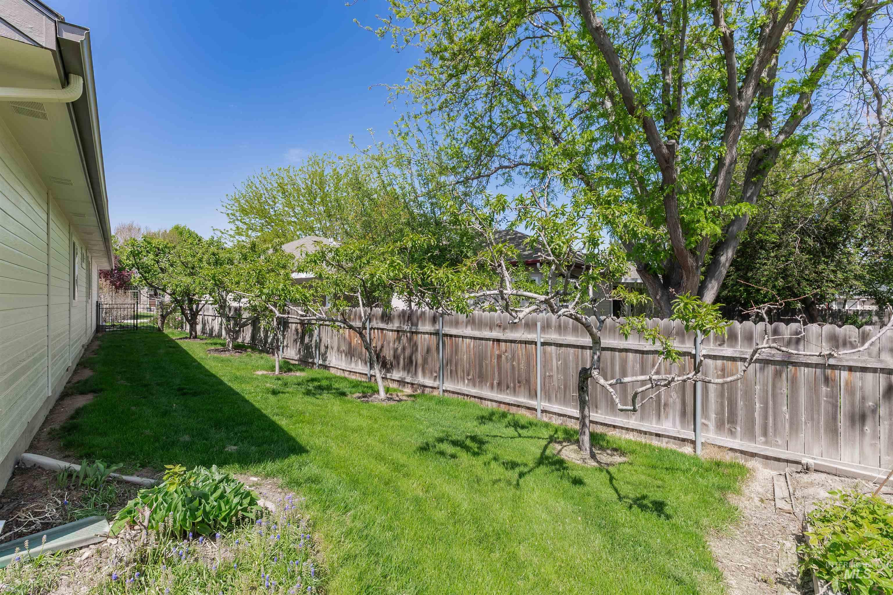 2628 S Simsbury, Boise, Idaho 83709, 4 Bedrooms, 3 Bathrooms, Residential For Sale, Price $899,999,MLS 98982697