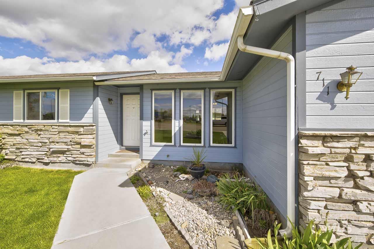 711 E Ustick Rd, Caldwell, Idaho 83605, 3 Bedrooms, 2 Bathrooms, Residential For Sale, Price $345,000, 98982698