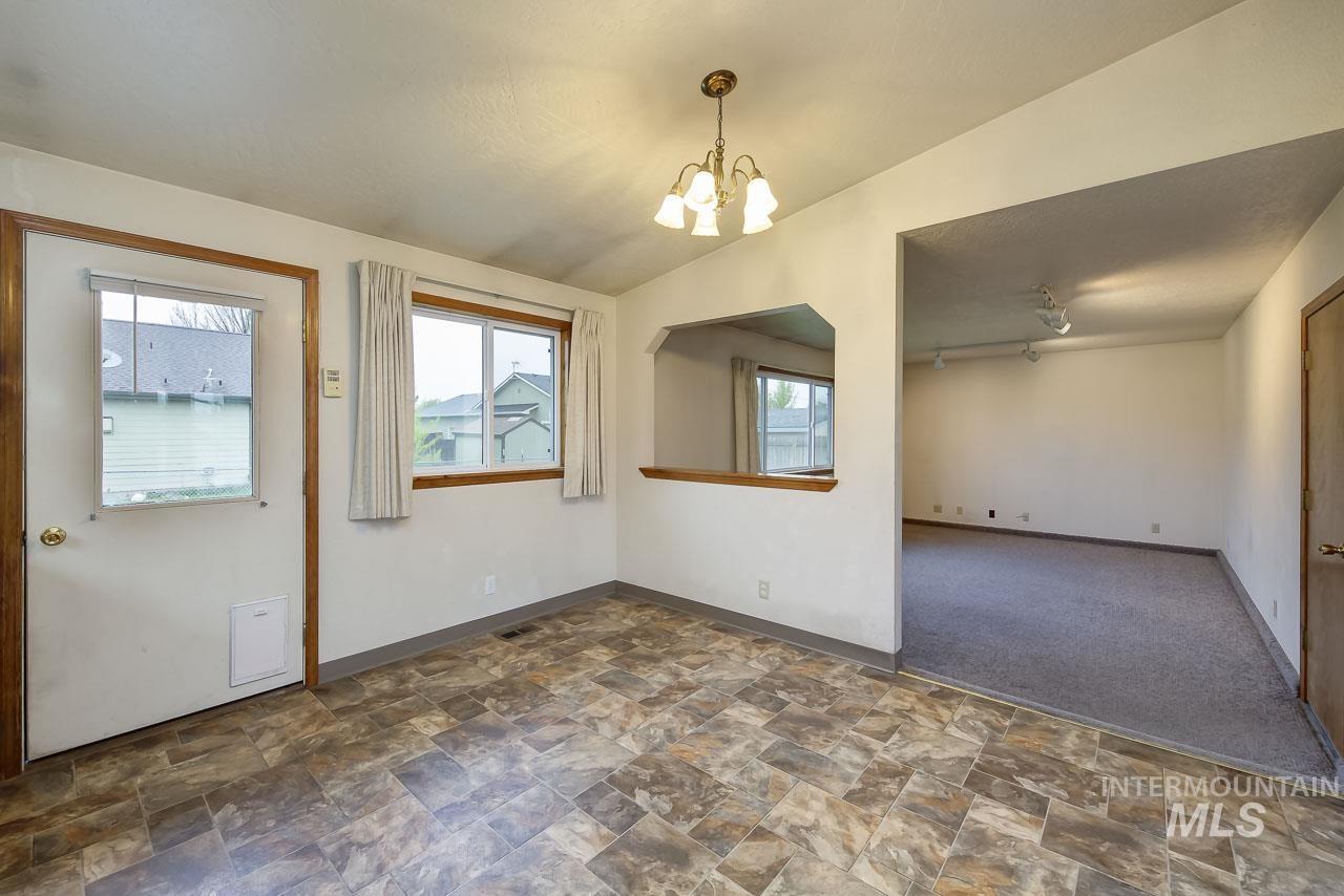 711 E Ustick Rd, Caldwell, Idaho 83605, 3 Bedrooms, 2 Bathrooms, Residential For Sale, Price $345,000, 98982698