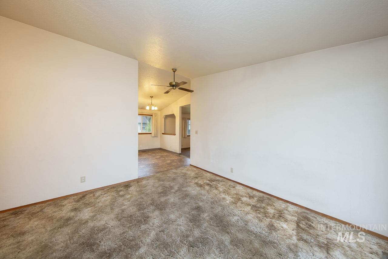 711 E Ustick Rd, Caldwell, Idaho 83605, 3 Bedrooms, 2 Bathrooms, Residential For Sale, Price $345,000, 98982698