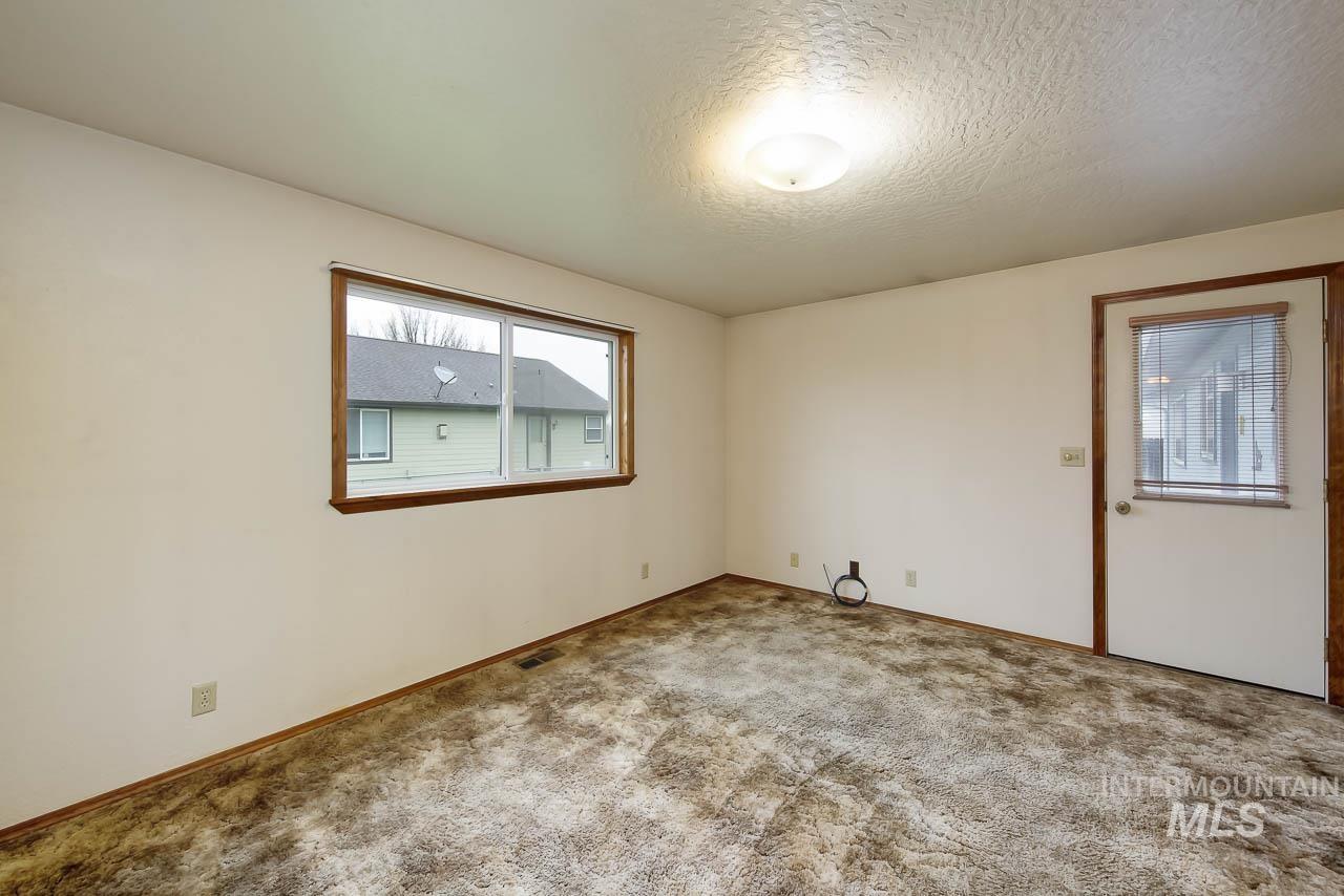 711 E Ustick Rd, Caldwell, Idaho 83605, 3 Bedrooms, 2 Bathrooms, Residential For Sale, Price $345,000, 98982698