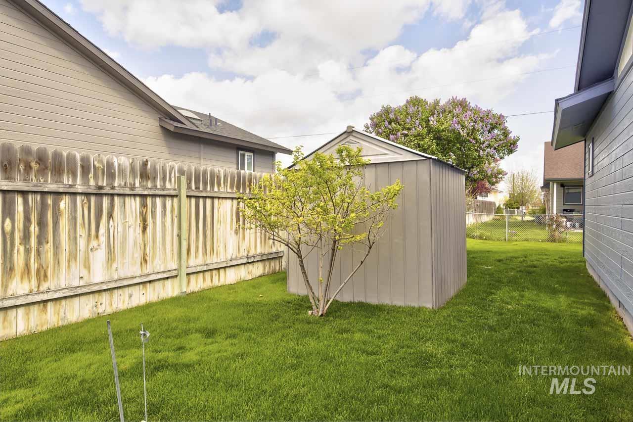 711 E Ustick Rd, Caldwell, Idaho 83605, 3 Bedrooms, 2 Bathrooms, Residential For Sale, Price $345,000, 98982698