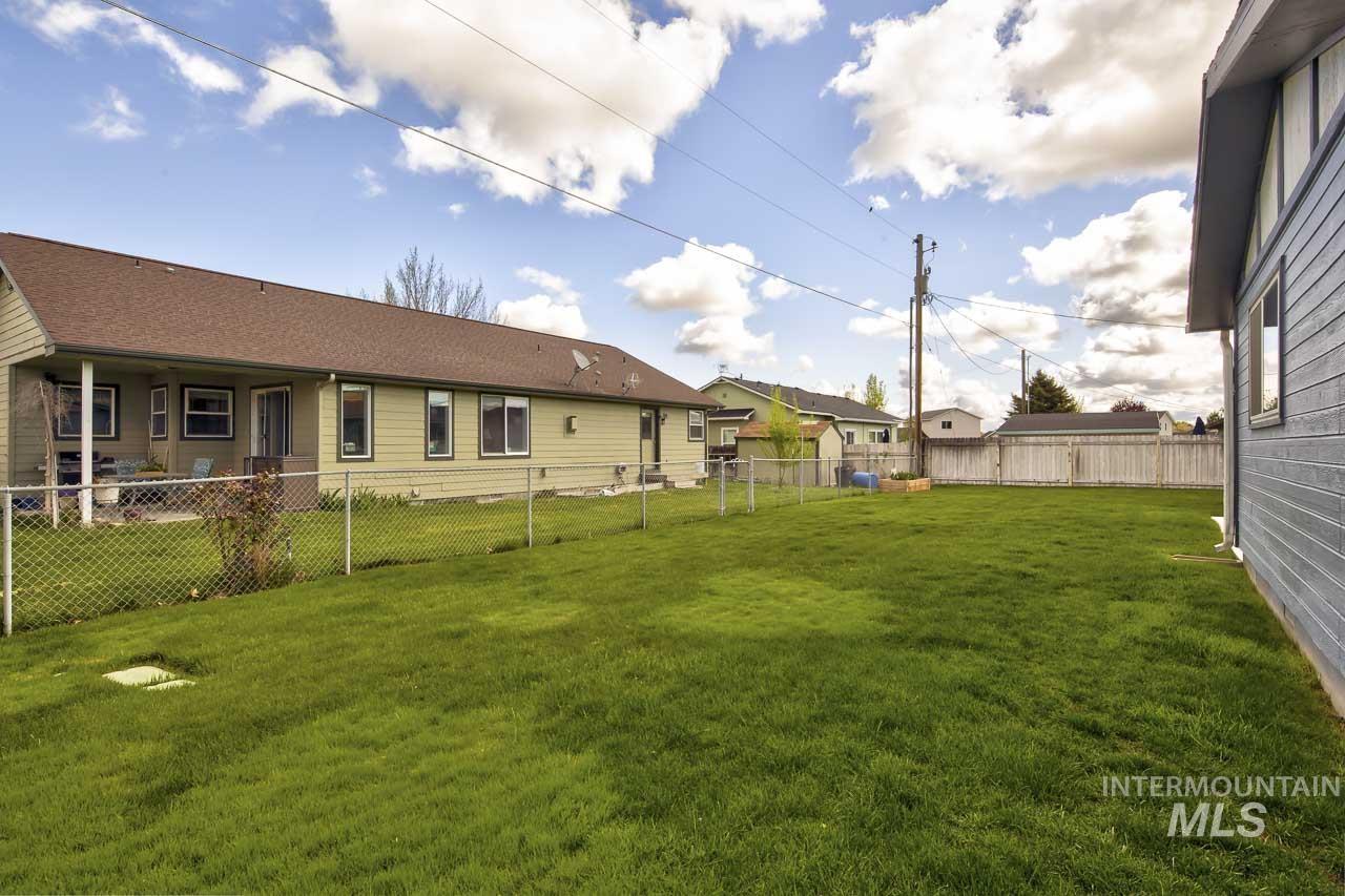 711 E Ustick Rd, Caldwell, Idaho 83605, 3 Bedrooms, 2 Bathrooms, Residential For Sale, Price $345,000, 98982698