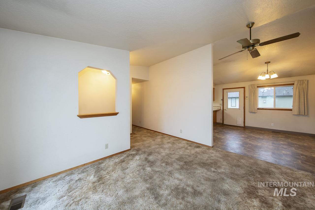 711 E Ustick Rd, Caldwell, Idaho 83605, 3 Bedrooms, 2 Bathrooms, Residential For Sale, Price $345,000, 98982698