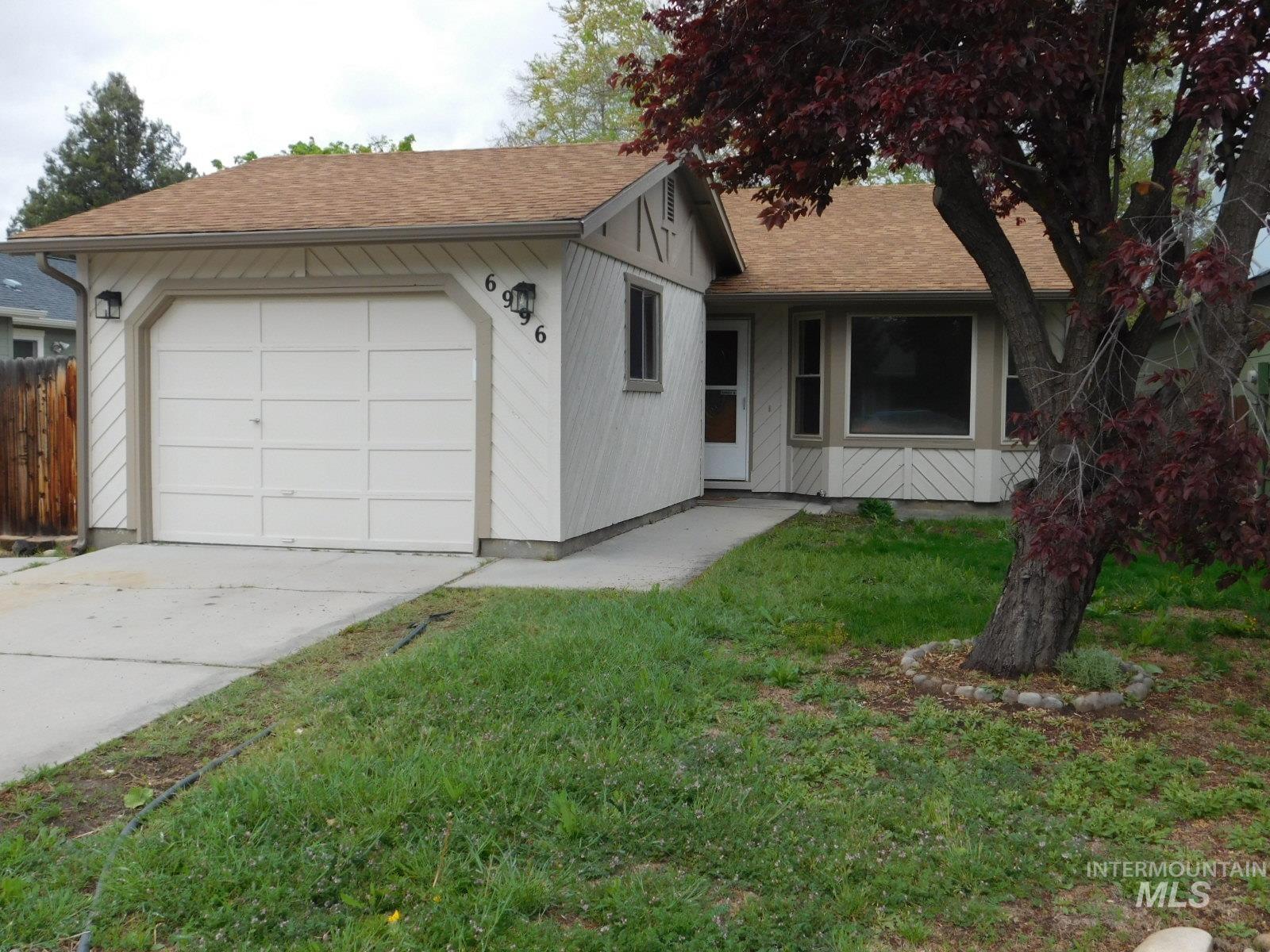6996 W GILLIS, Boise, Idaho 83714, 2 Bedrooms, 1 Bathroom, Residential For Sale, Price $410,000, 98982699