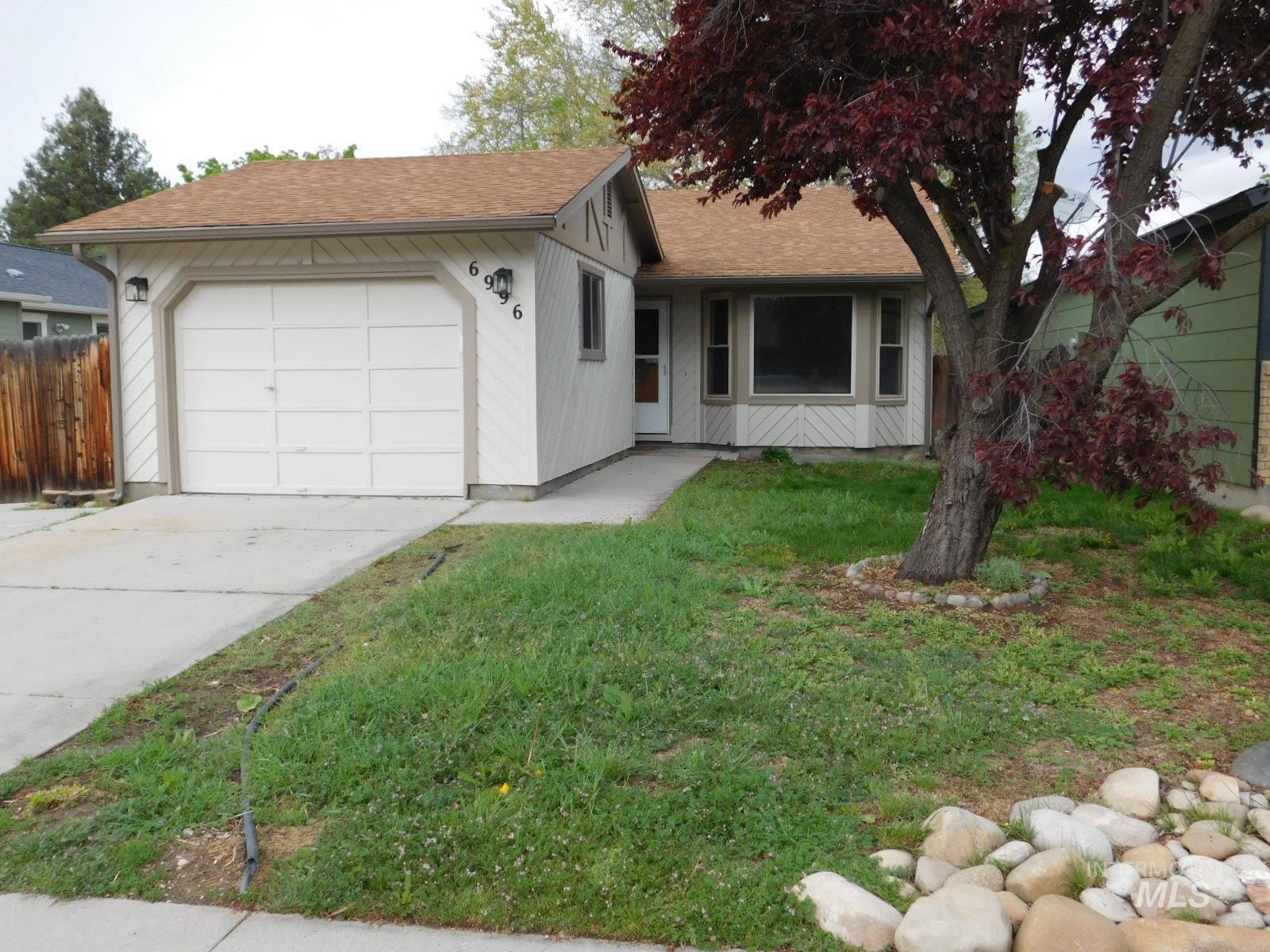 6996 W GILLIS, Boise, Idaho 83714, 2 Bedrooms, 1 Bathroom, Residential For Sale, Price $410,000, 98982699