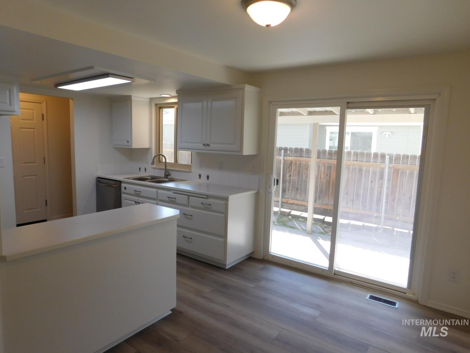6996 W GILLIS, Boise, Idaho 83714, 2 Bedrooms, 1 Bathroom, Residential For Sale, Price $394,900, 98982699
