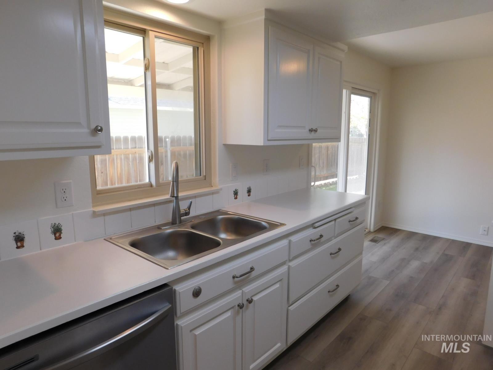 6996 W GILLIS, Boise, Idaho 83714, 2 Bedrooms, 1 Bathroom, Residential For Sale, Price $394,900, 98982699