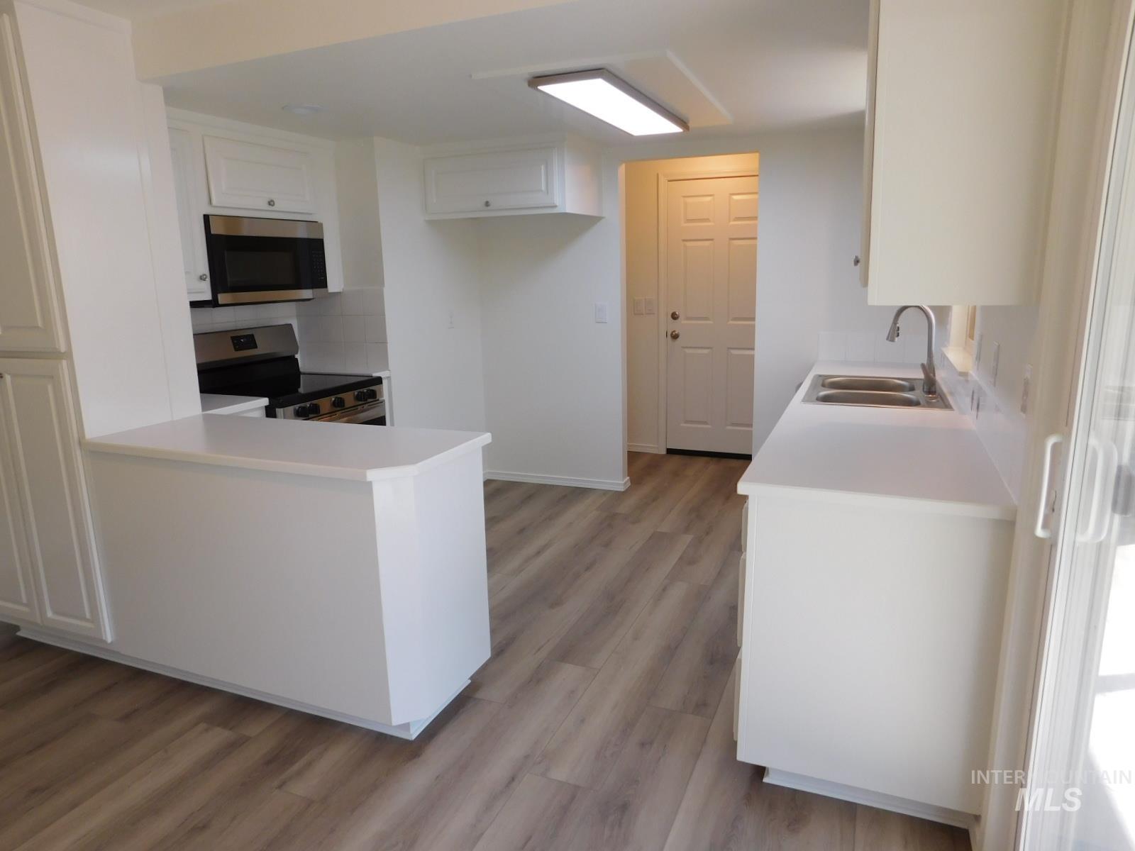 6996 W GILLIS, Boise, Idaho 83714, 2 Bedrooms, 1 Bathroom, Residential For Sale, Price $410,000, 98982699