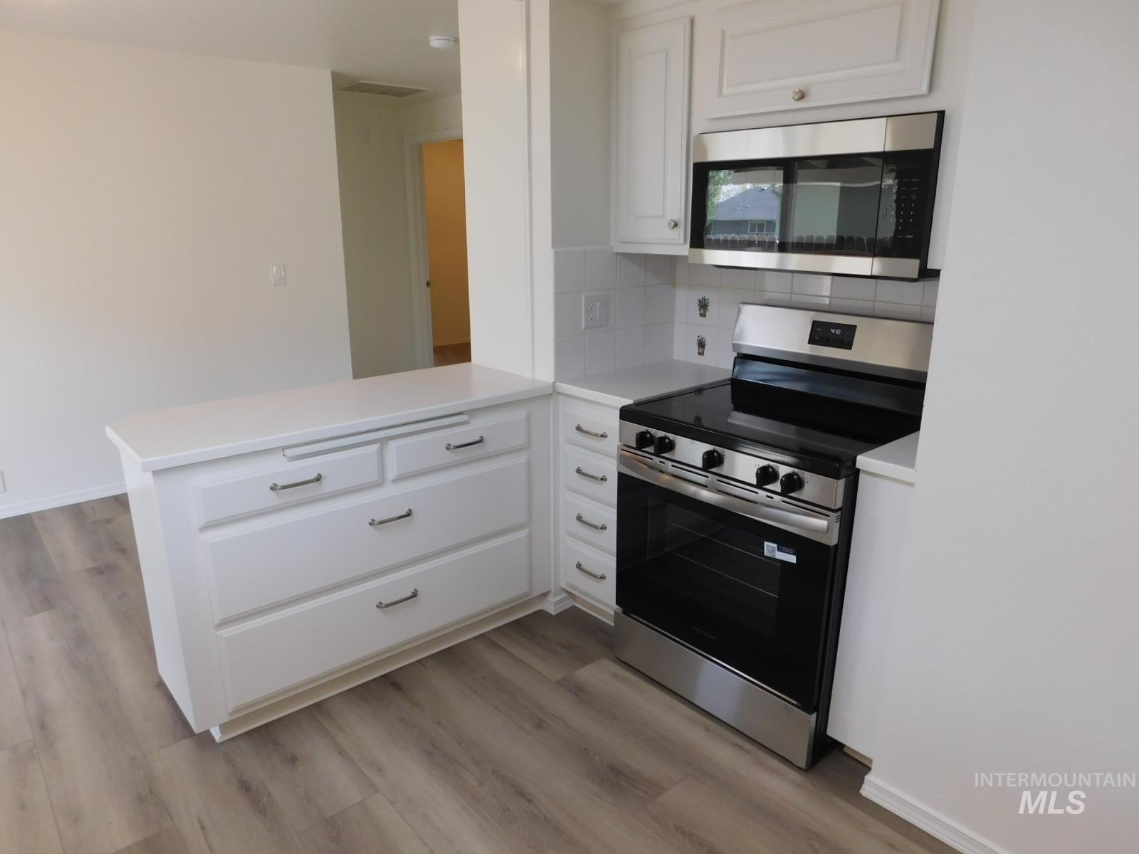 6996 W GILLIS, Boise, Idaho 83714, 2 Bedrooms, 1 Bathroom, Residential For Sale, Price $394,900, 98982699