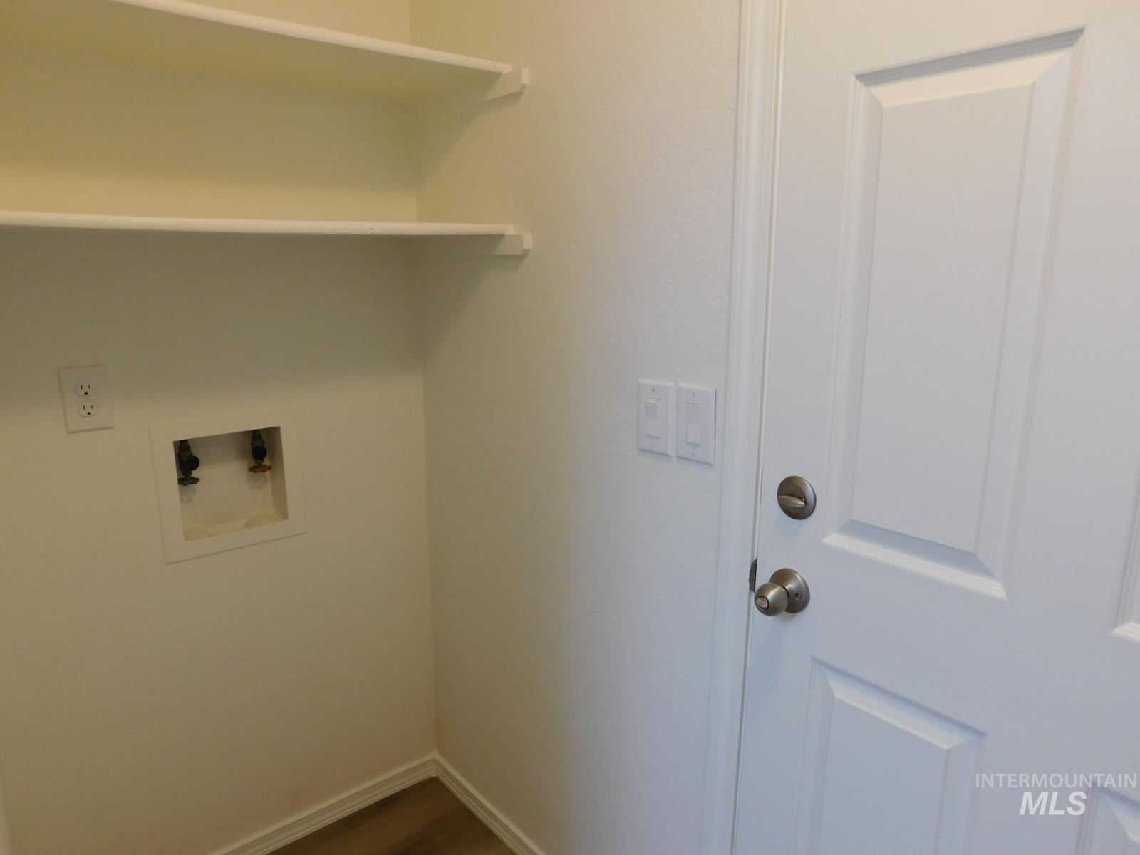 6996 W GILLIS, Boise, Idaho 83714, 2 Bedrooms, 1 Bathroom, Residential For Sale, Price $410,000, 98982699