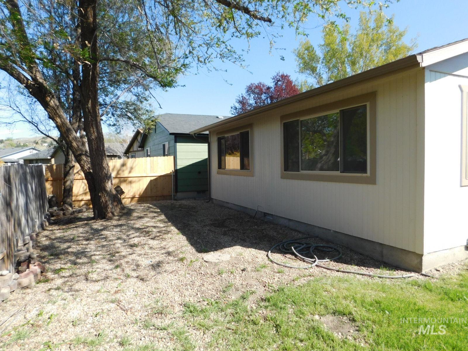 6996 W GILLIS, Boise, Idaho 83714, 2 Bedrooms, 1 Bathroom, Residential For Sale, Price $394,900, 98982699
