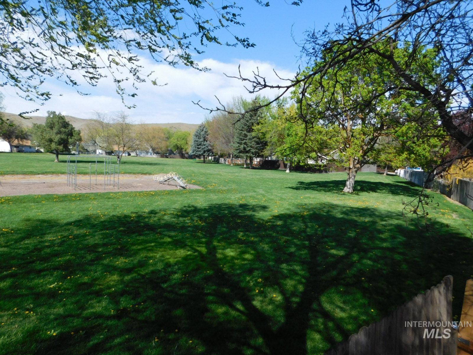 6996 W GILLIS, Boise, Idaho 83714, 2 Bedrooms, 1 Bathroom, Residential For Sale, Price $394,900, 98982699