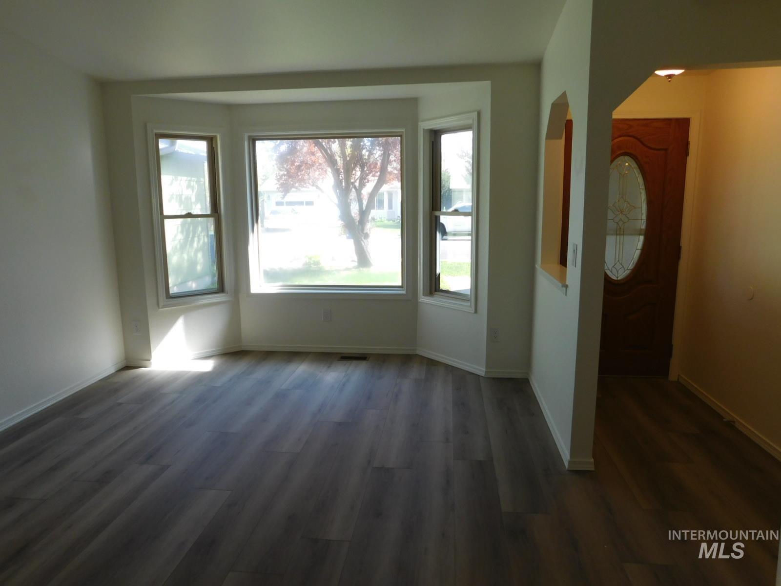 6996 W GILLIS, Boise, Idaho 83714, 2 Bedrooms, 1 Bathroom, Residential For Sale, Price $394,900, 98982699